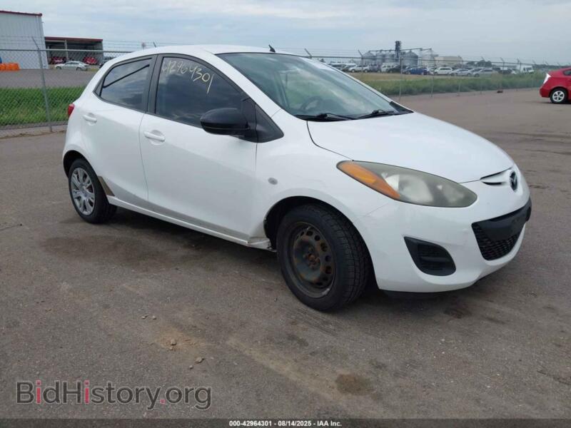 2011 Mazda MAZDA2 Sport (VIN JM1DE1HZ3B0124021) — photo 1 of 13, IAAI, damage: right front