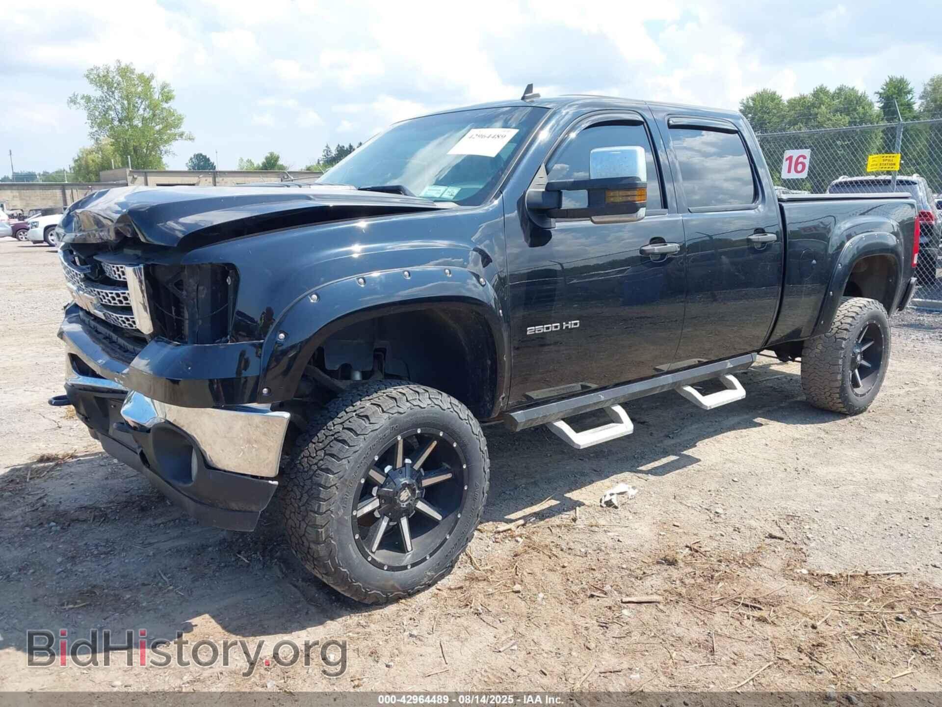 2011 GMC SIERRA 2500HD - VIN: 1GT120C8XBF166915 - Фото 2
