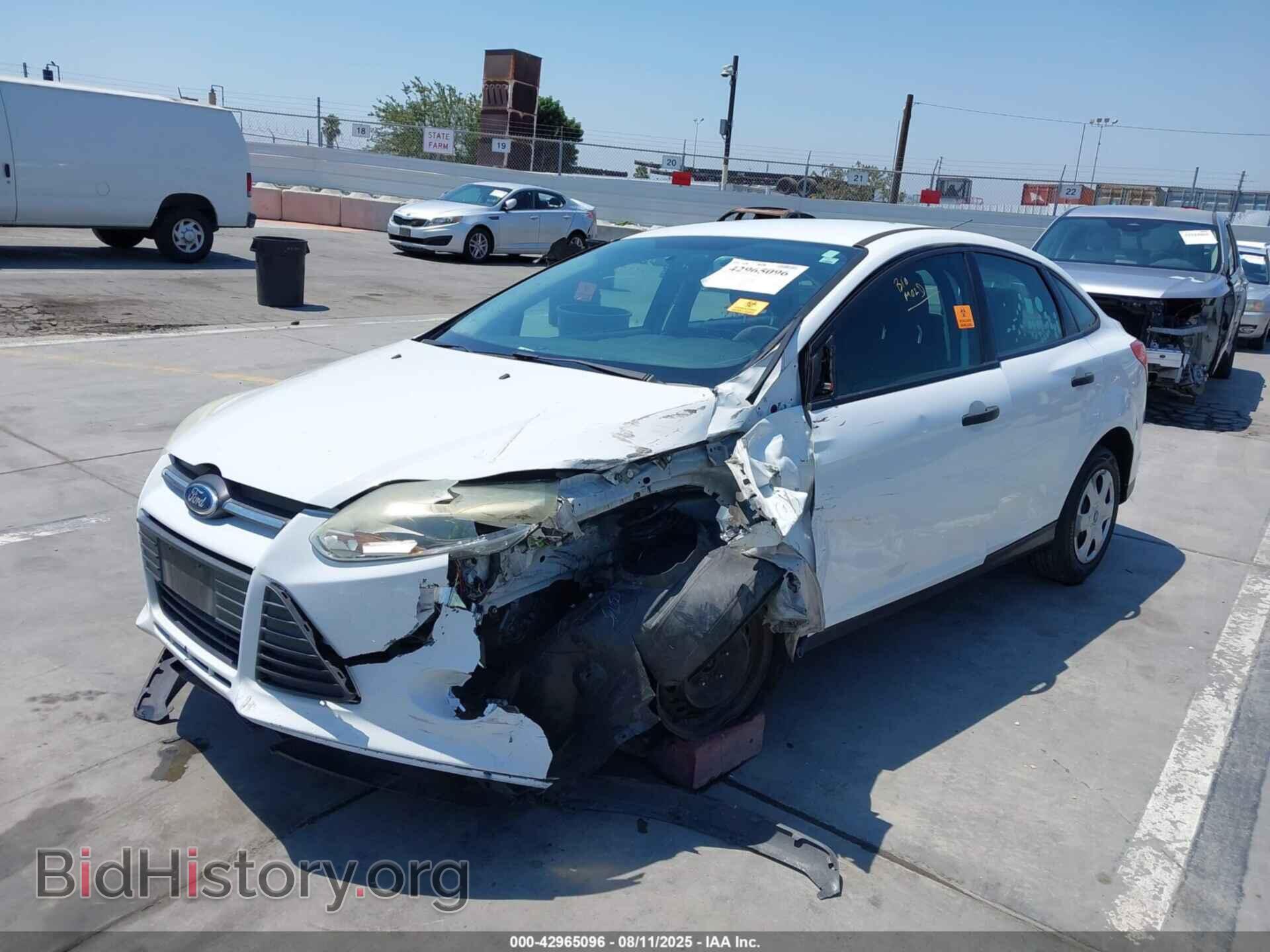 2014 FORD FOCUS - VIN: 1FADP3E2XEL224753 - Фото 2