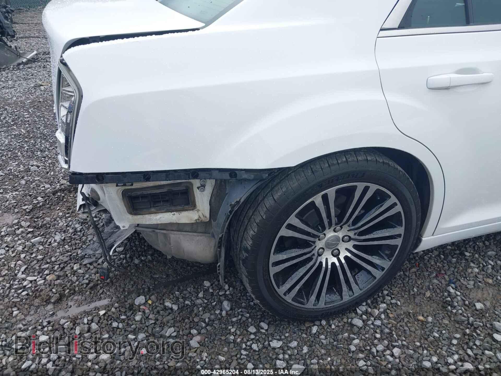 2012 CHRYSLER 300 - VIN: 2C3CCABG3CH141198 - Фото 19