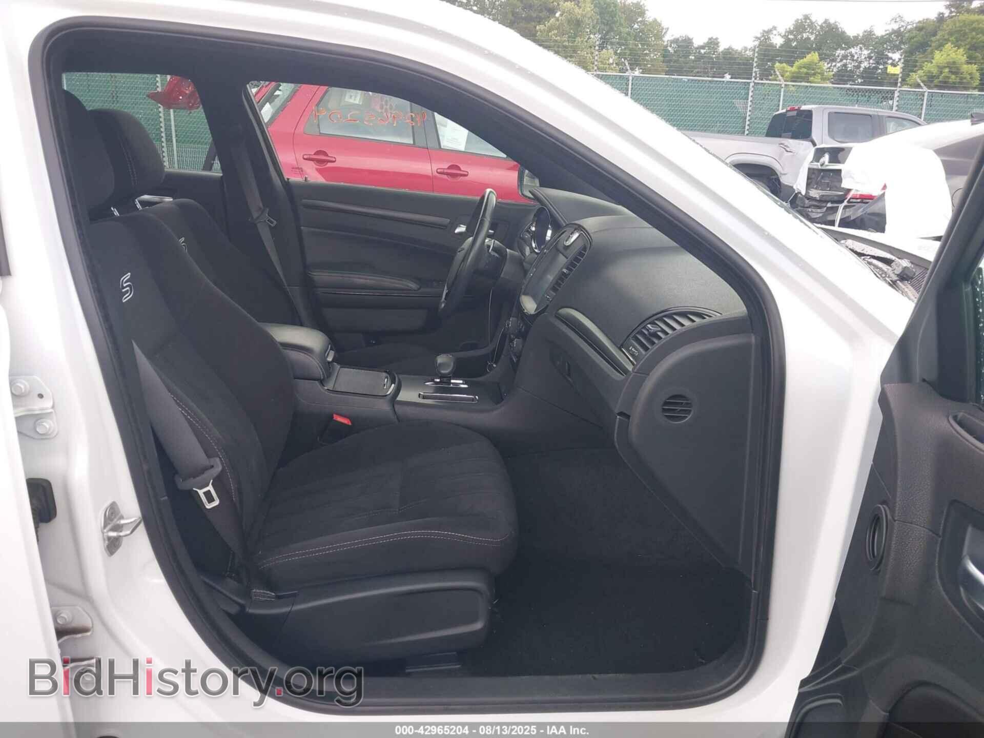 2012 CHRYSLER 300 - VIN: 2C3CCABG3CH141198 - Фото 5