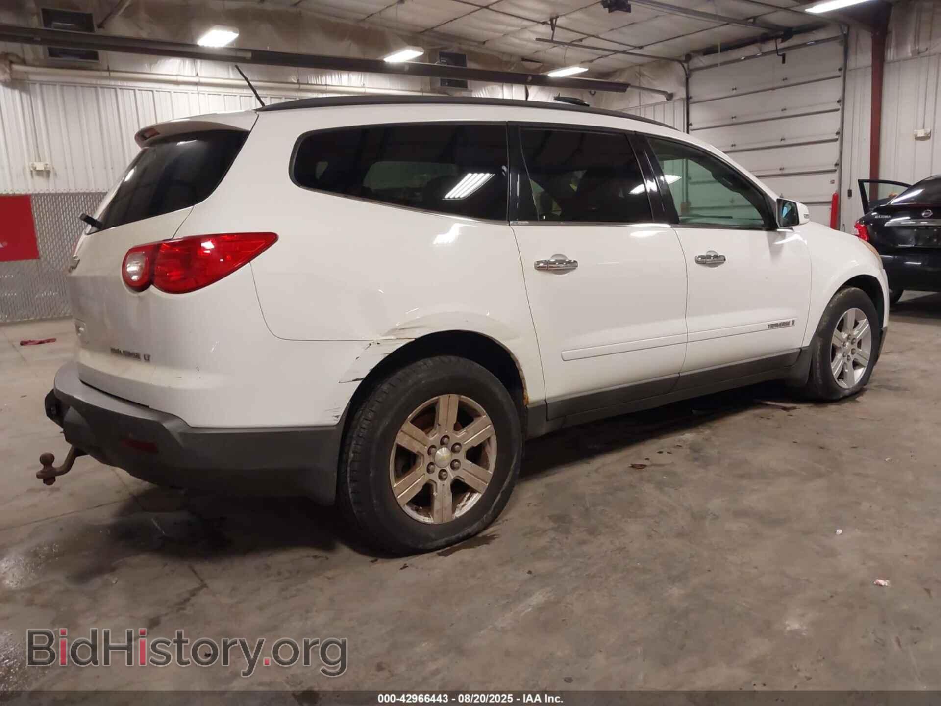 2009 CHEVROLET TRAVERSE - VIN: 1GNER23D99S145018 - Фото 4
