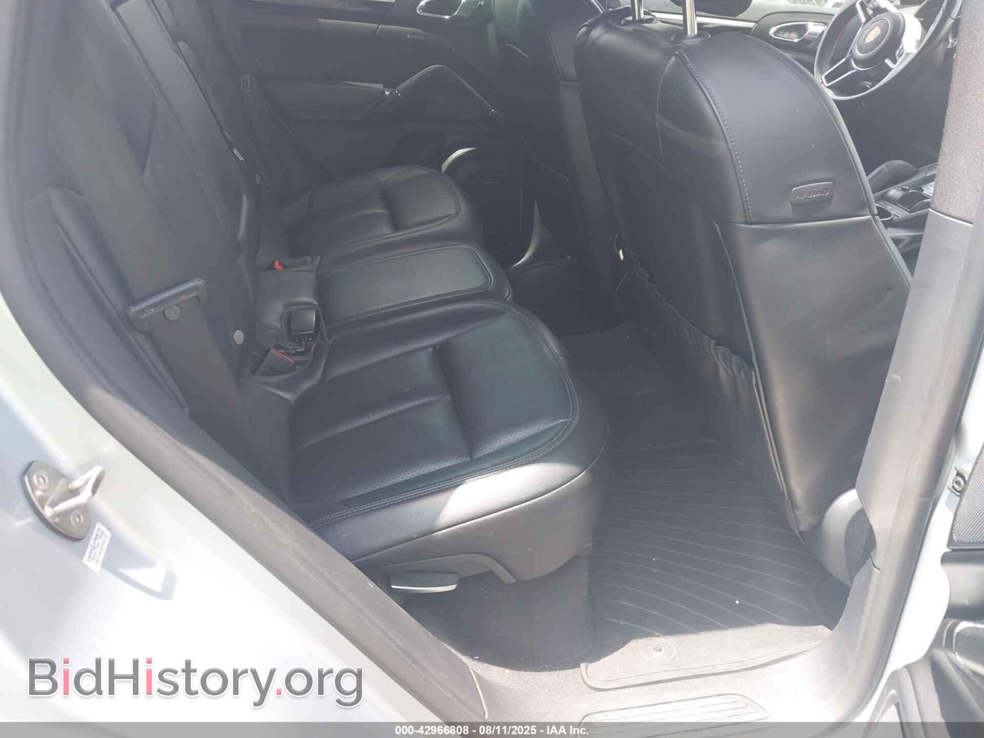 2016 PORSCHE CAYENNE - VIN: WP1AA2A23GLA04838 - Фото 8
