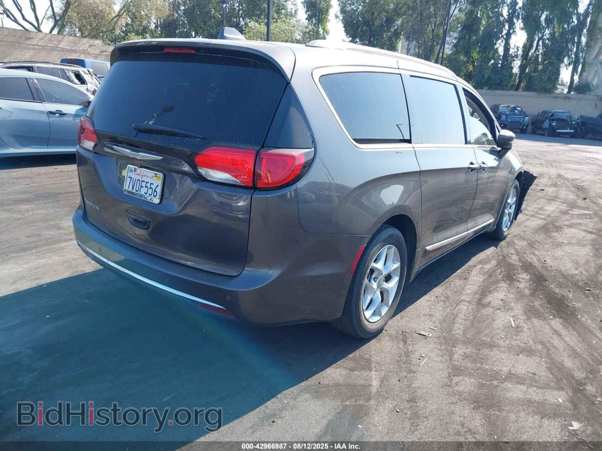 2017 CHRYSLER PACIFICA - VIN: 2C4RC1EG1HR542638 - Photo 4