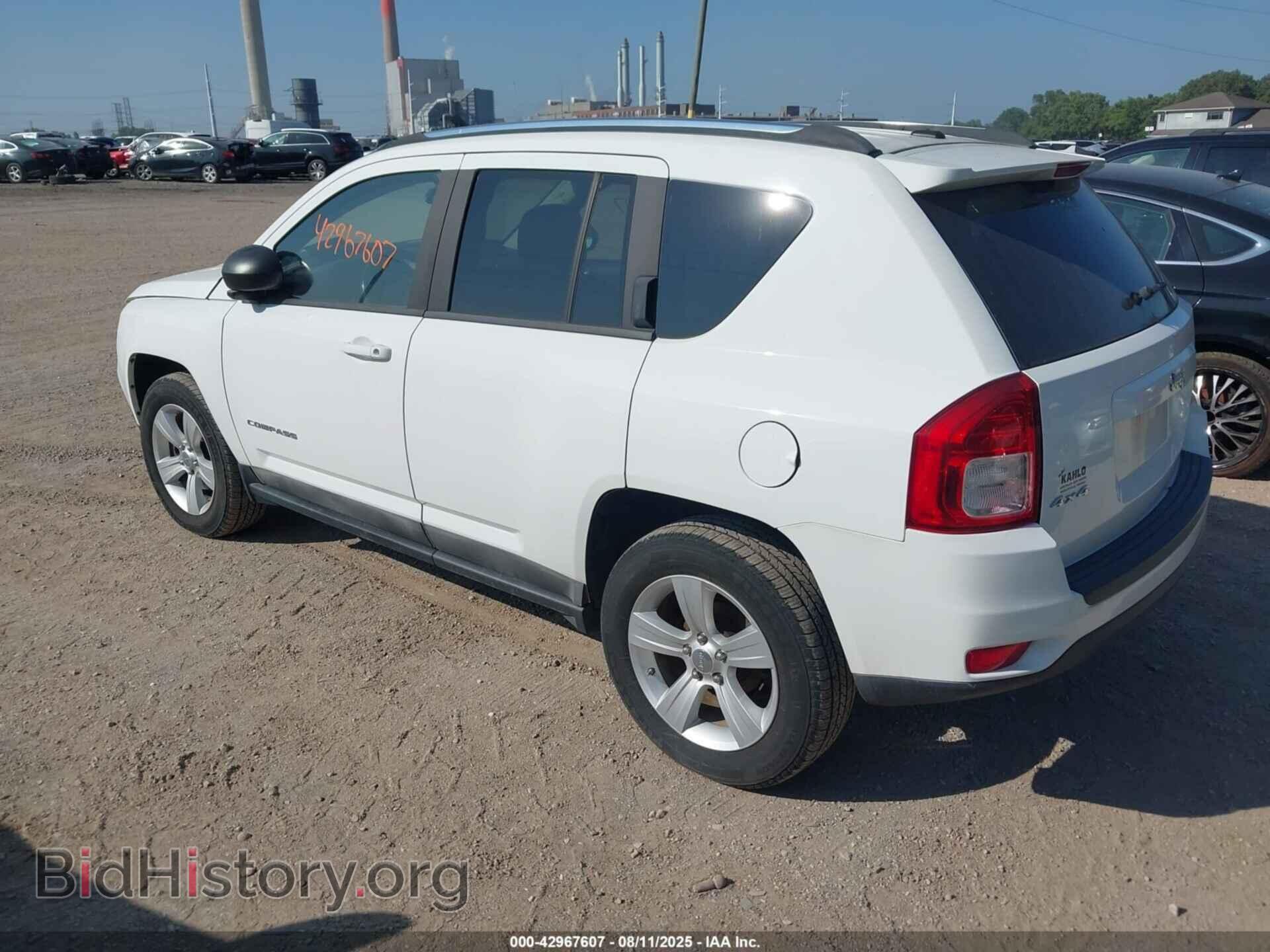 2011 JEEP COMPASS - VIN: 1J4NF1FBXBD145636 - Photo 3