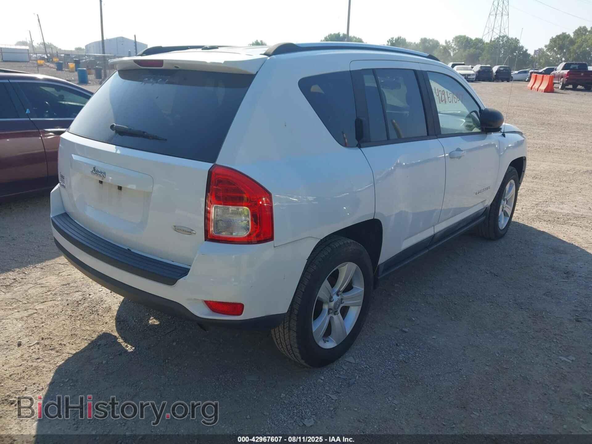 2011 JEEP COMPASS - VIN: 1J4NF1FBXBD145636 - Photo 4