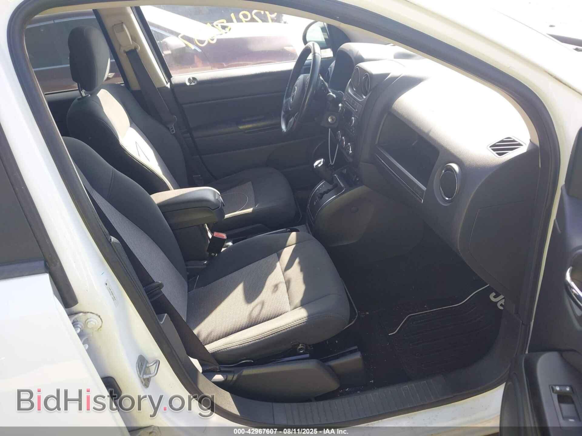2011 JEEP COMPASS - VIN: 1J4NF1FBXBD145636 - Photo 5