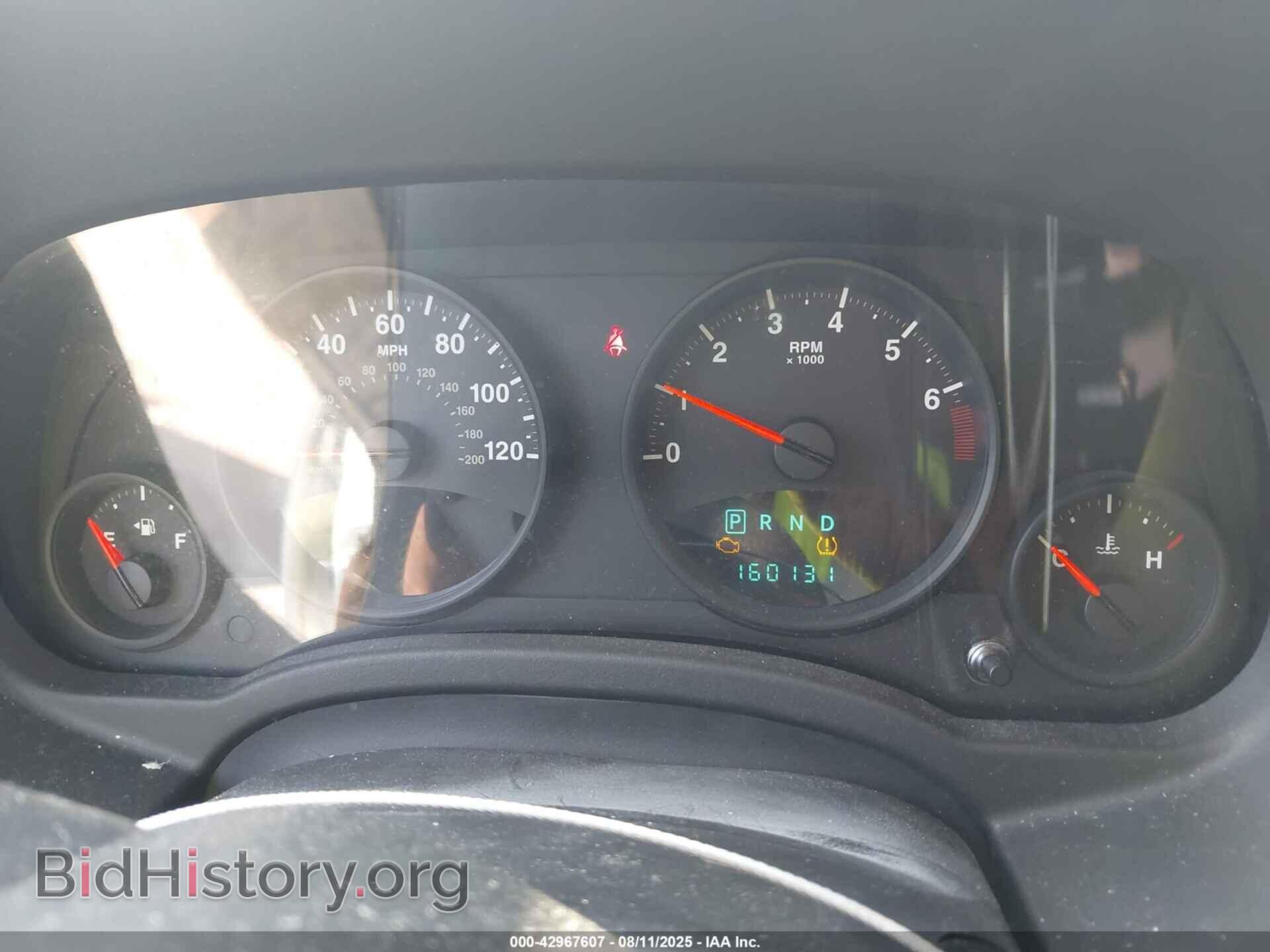 2011 JEEP COMPASS - VIN: 1J4NF1FBXBD145636 - Photo 7