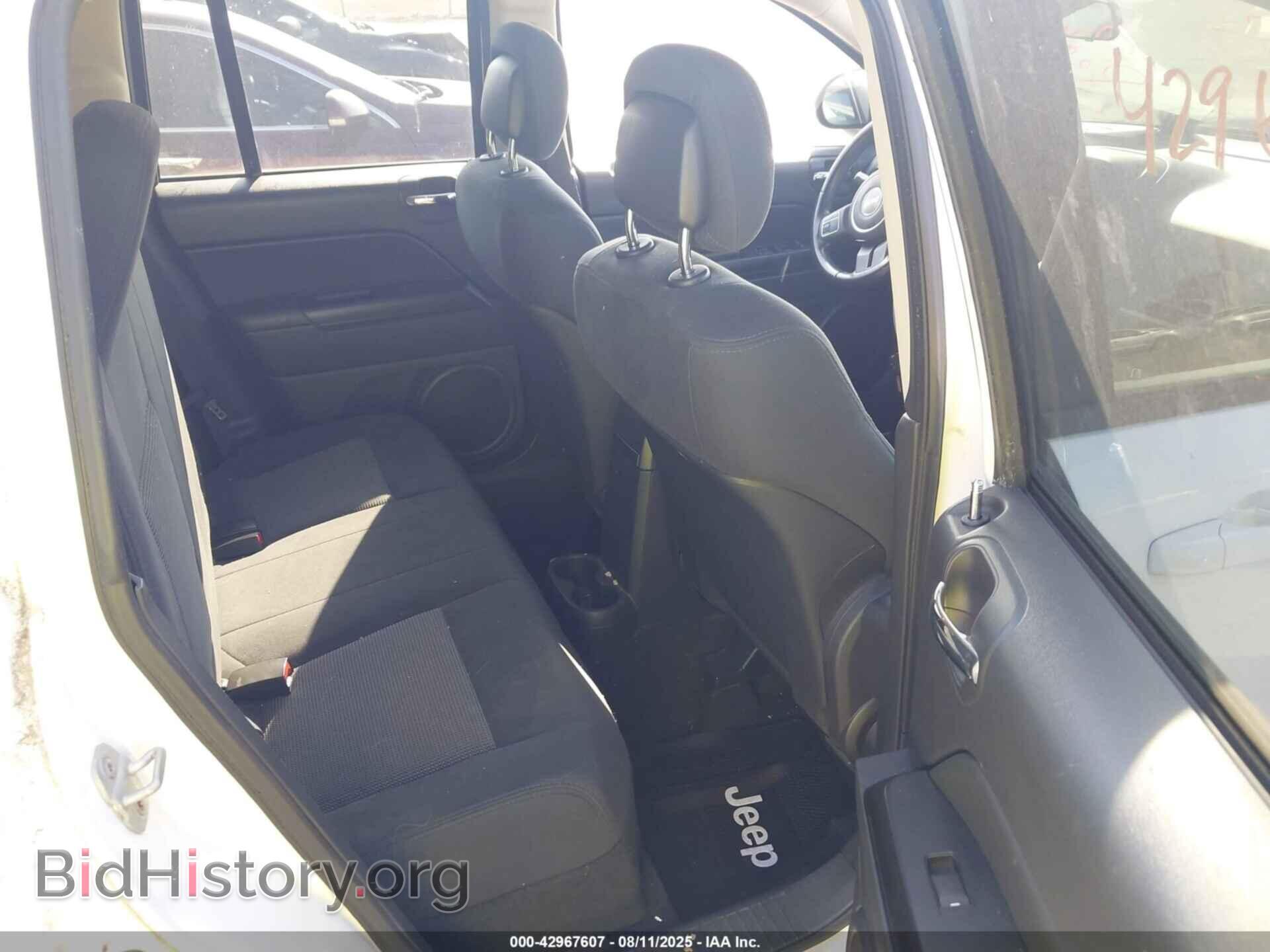 2011 JEEP COMPASS - VIN: 1J4NF1FBXBD145636 - Photo 8