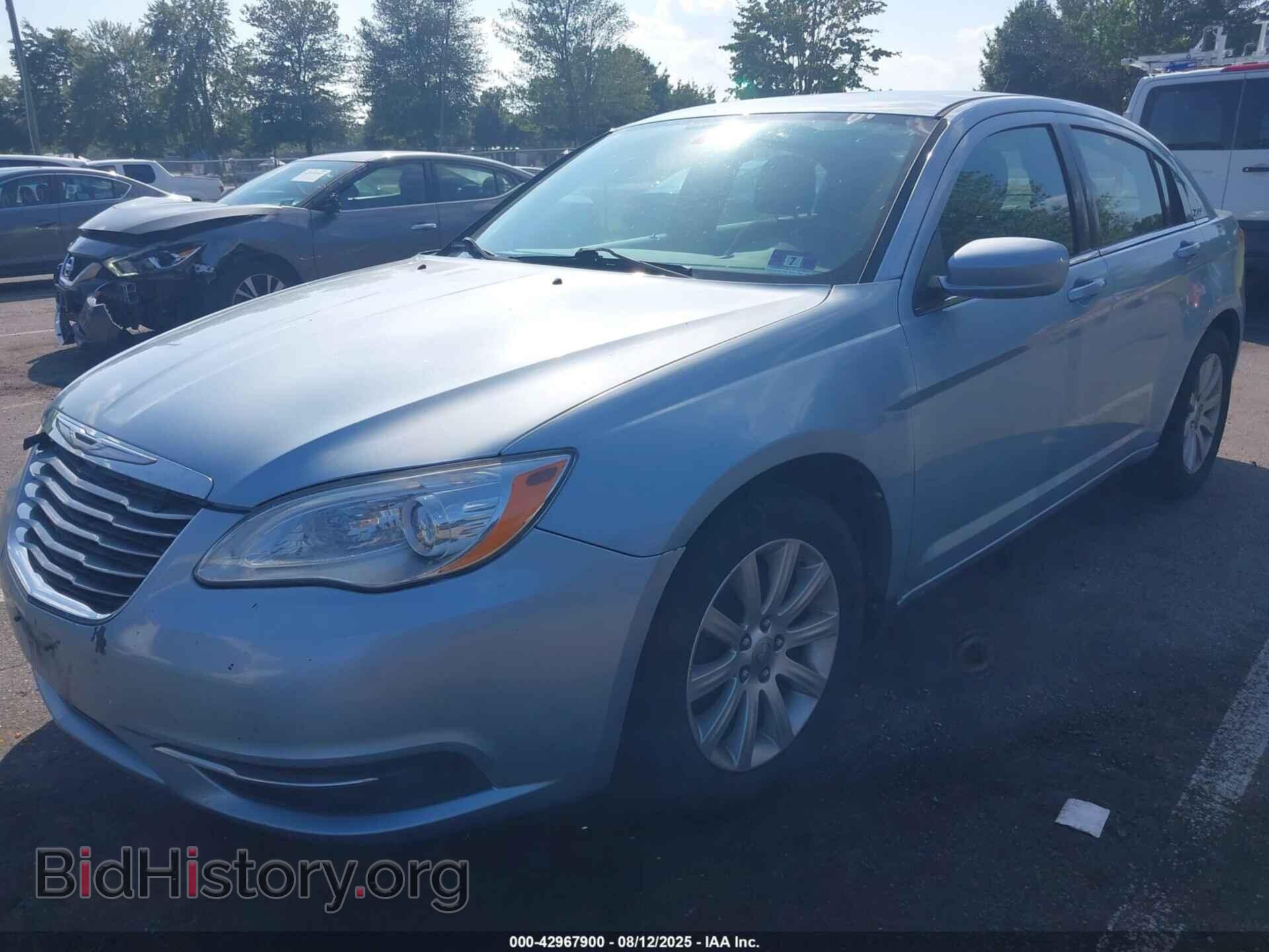 2013 CHRYSLER 200 - VIN: 1C3CCBBBXDN683546 - Фото 2