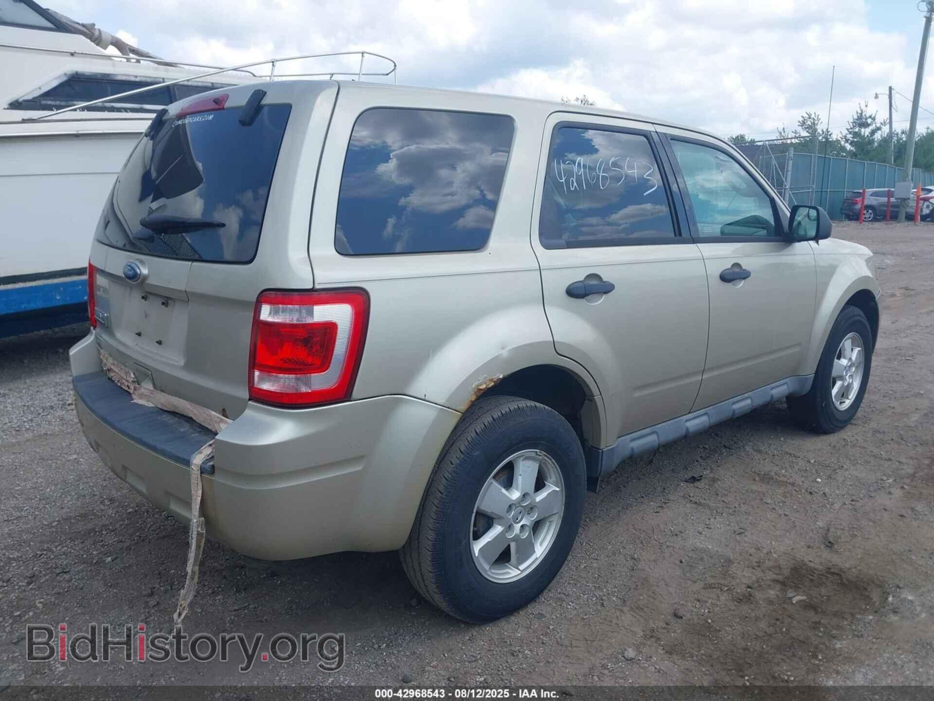 2011 FORD ESCAPE - VIN: 1FMCU0C77BKA51220 - Фото 4