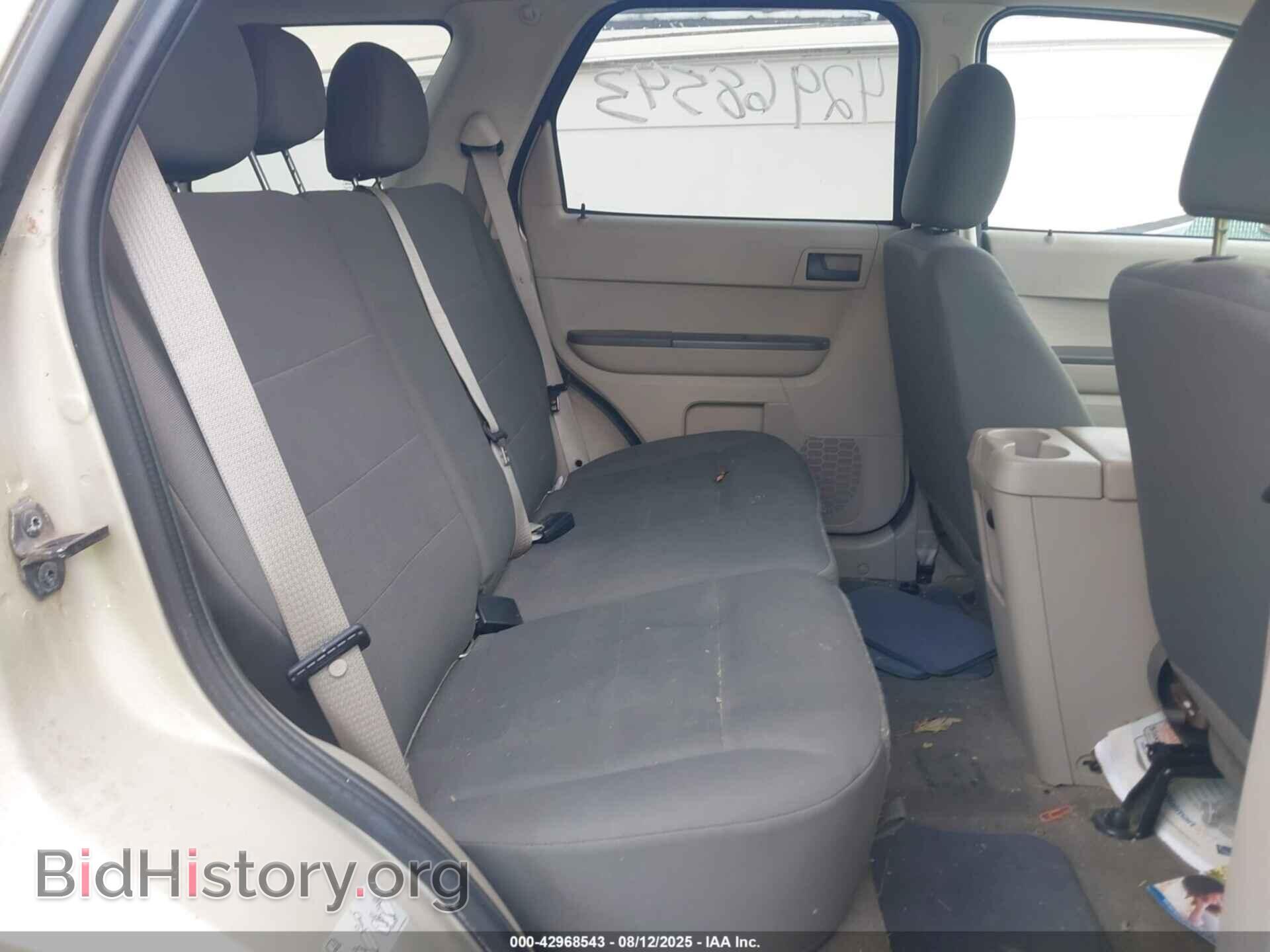 2011 FORD ESCAPE - VIN: 1FMCU0C77BKA51220 - Фото 8