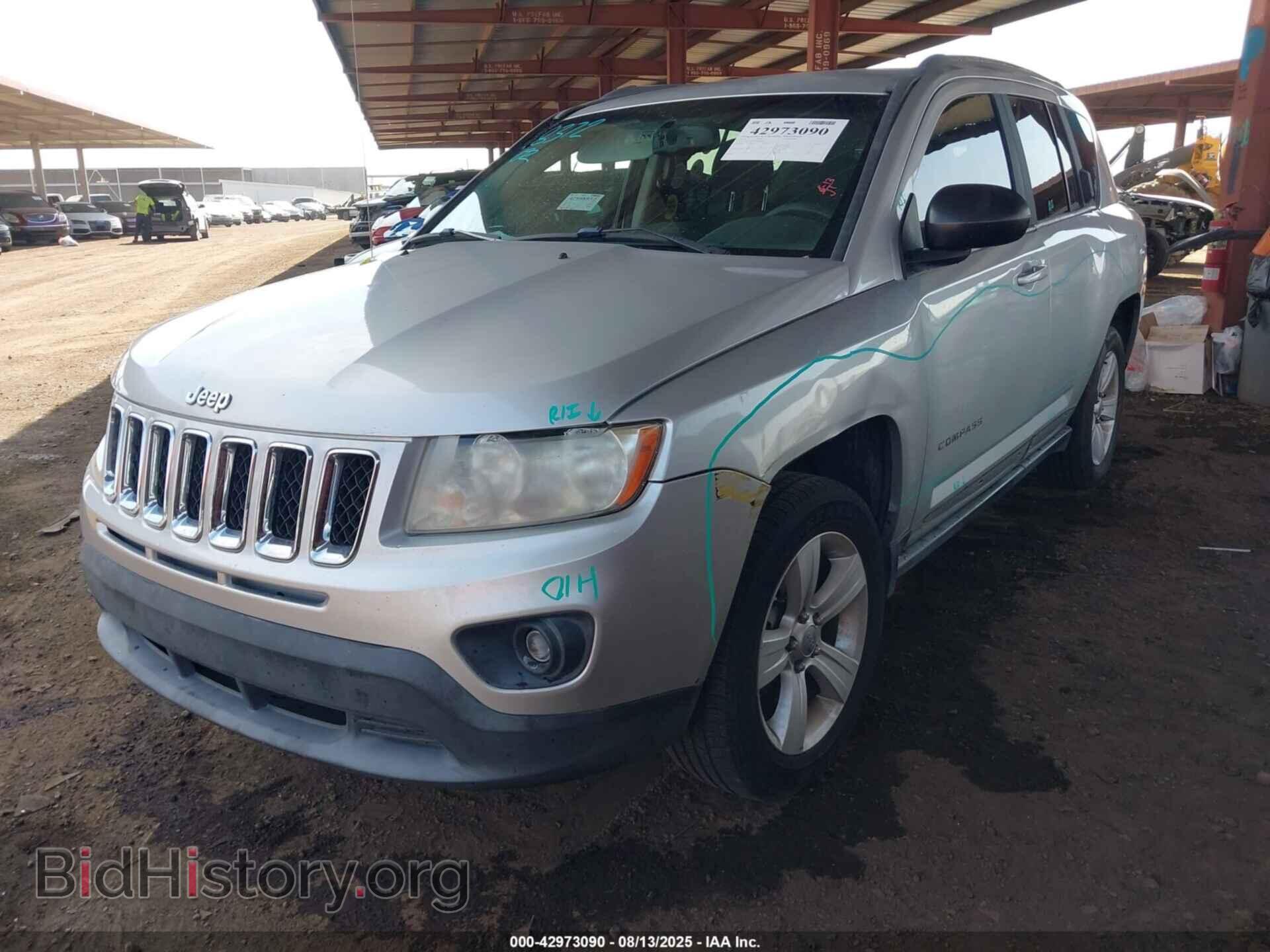 2012 JEEP COMPASS - VIN: 1C4NJDEB7CD667245 - Photo 2