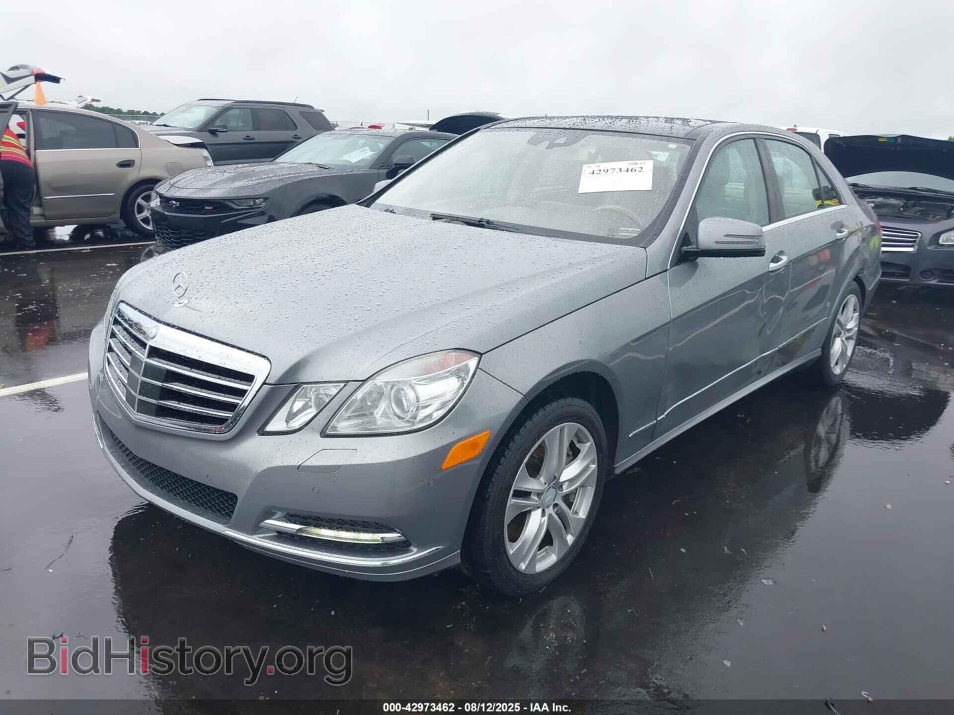 2011 MERCEDES-BENZ E 550 - VIN: WDDHF7CB6BA401191 - Фото 2
