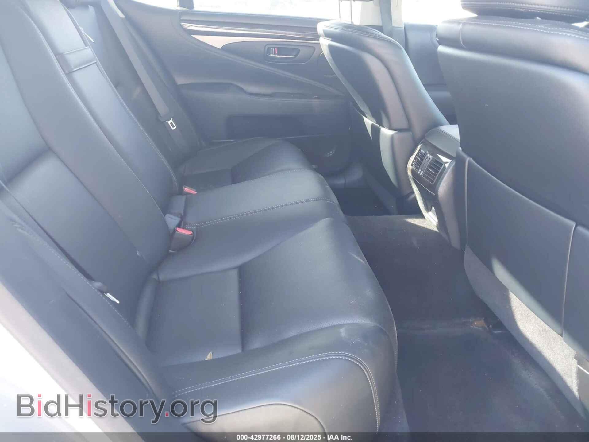 2013 LEXUS LS 460 - VIN: JTHBL5EF3D5121266 - Photo 8