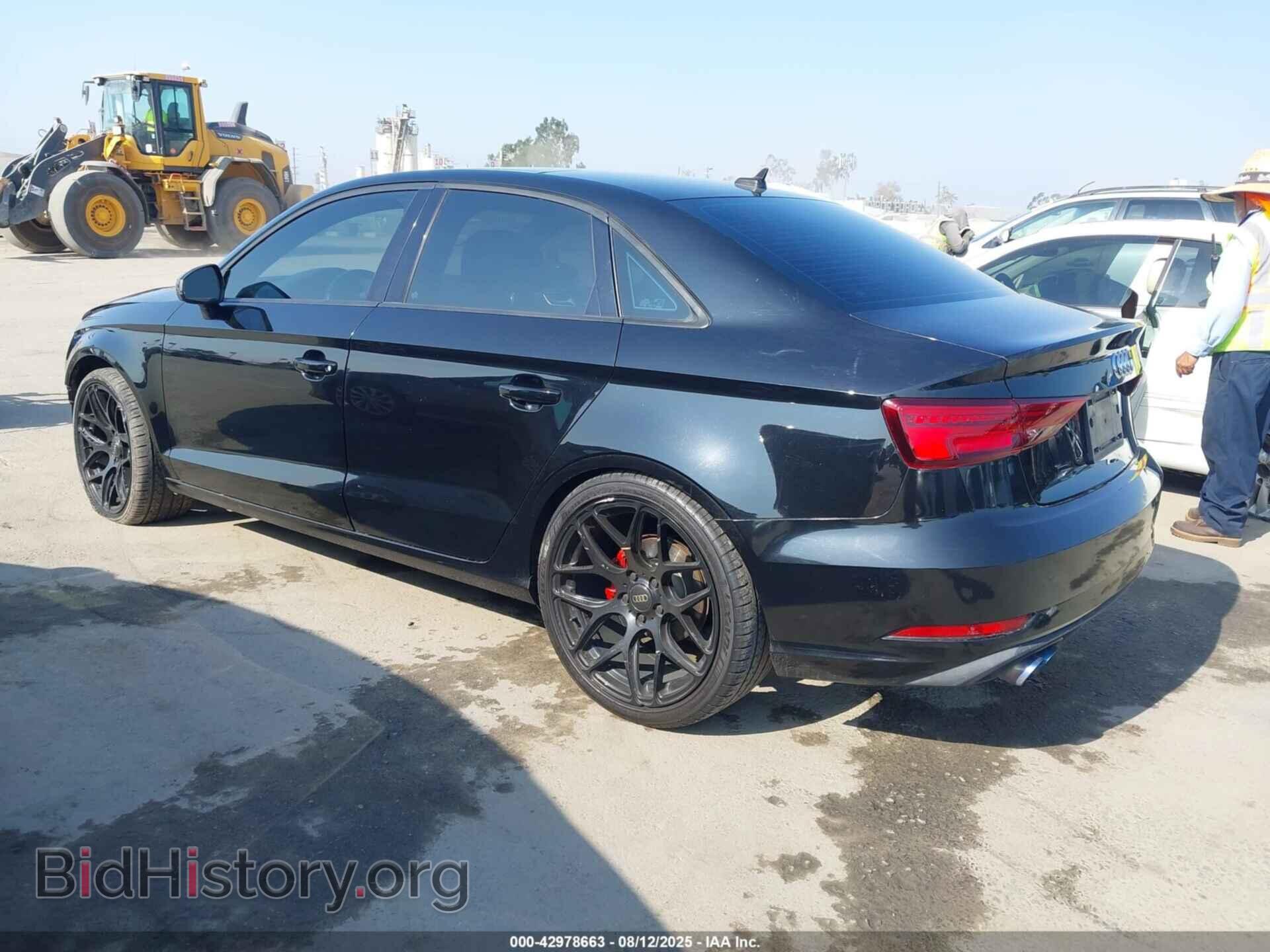 2018 AUDI A3 - VIN: WAUAUGFF7J1013446 - Фото 3