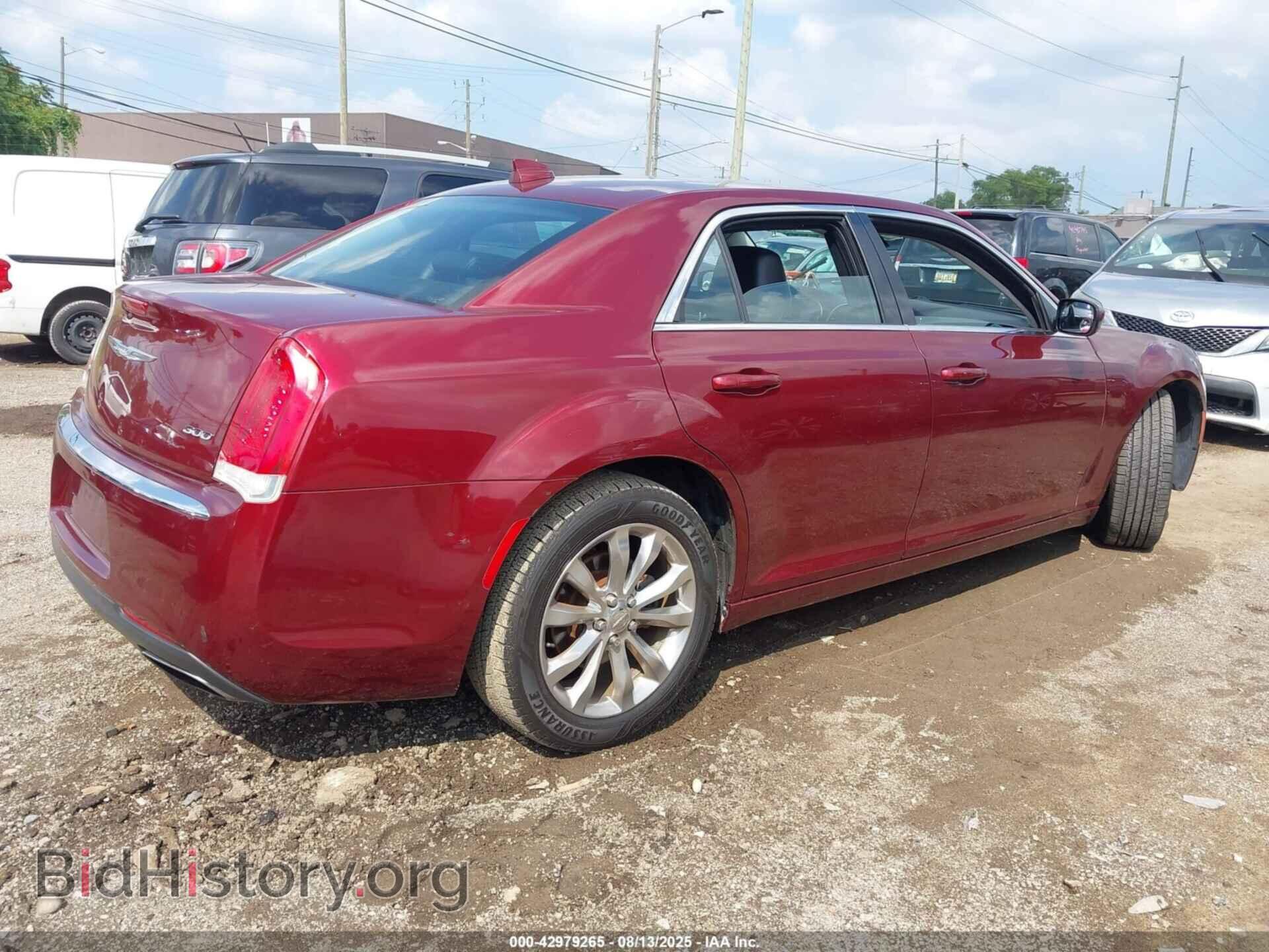 2016 CHRYSLER 300 - VIN: 2C3CCARG8GH194801 - Фото 4