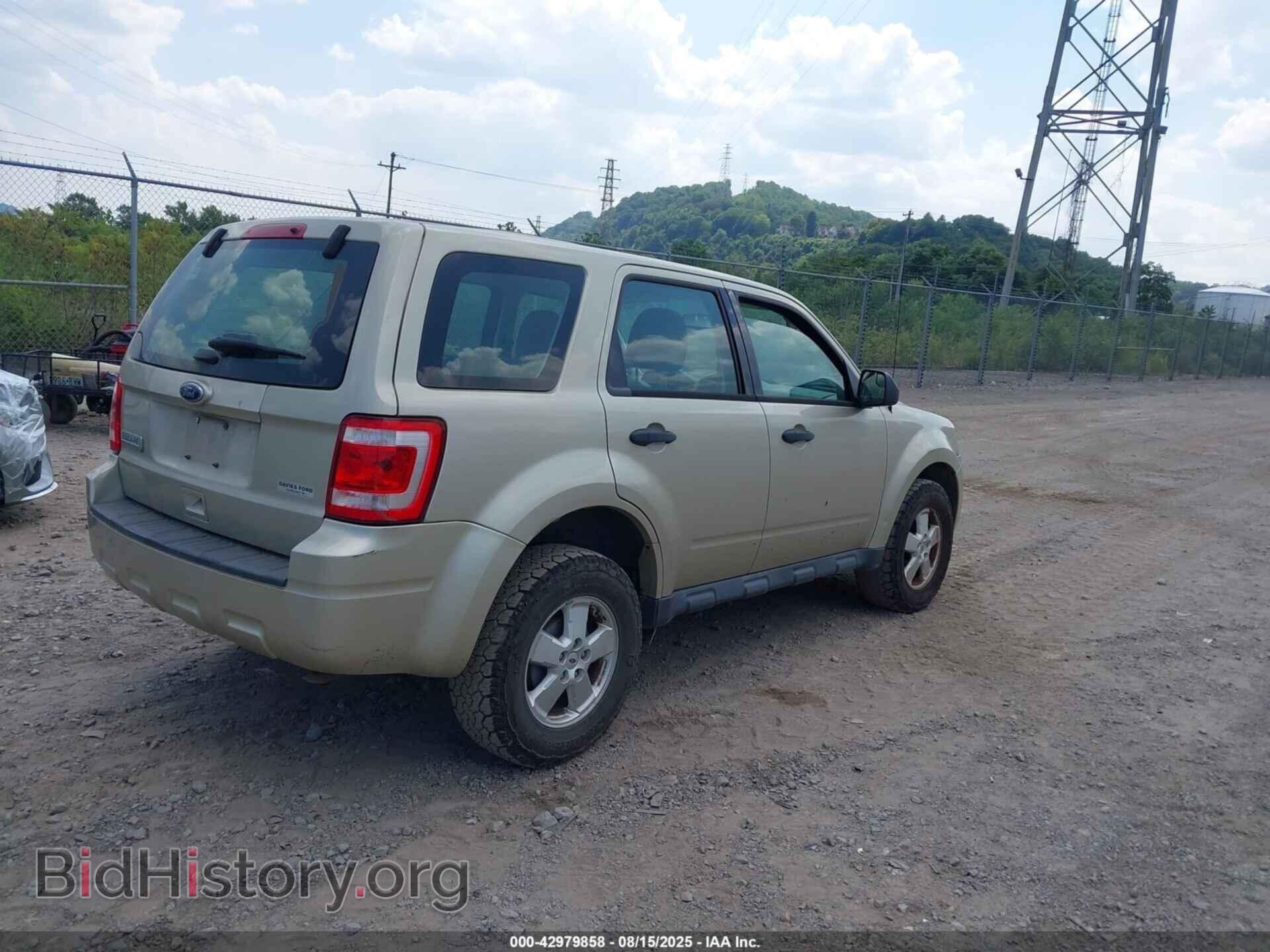 2011 FORD ESCAPE - VIN: 1FMCU0C75BKC15998 - Фото 4