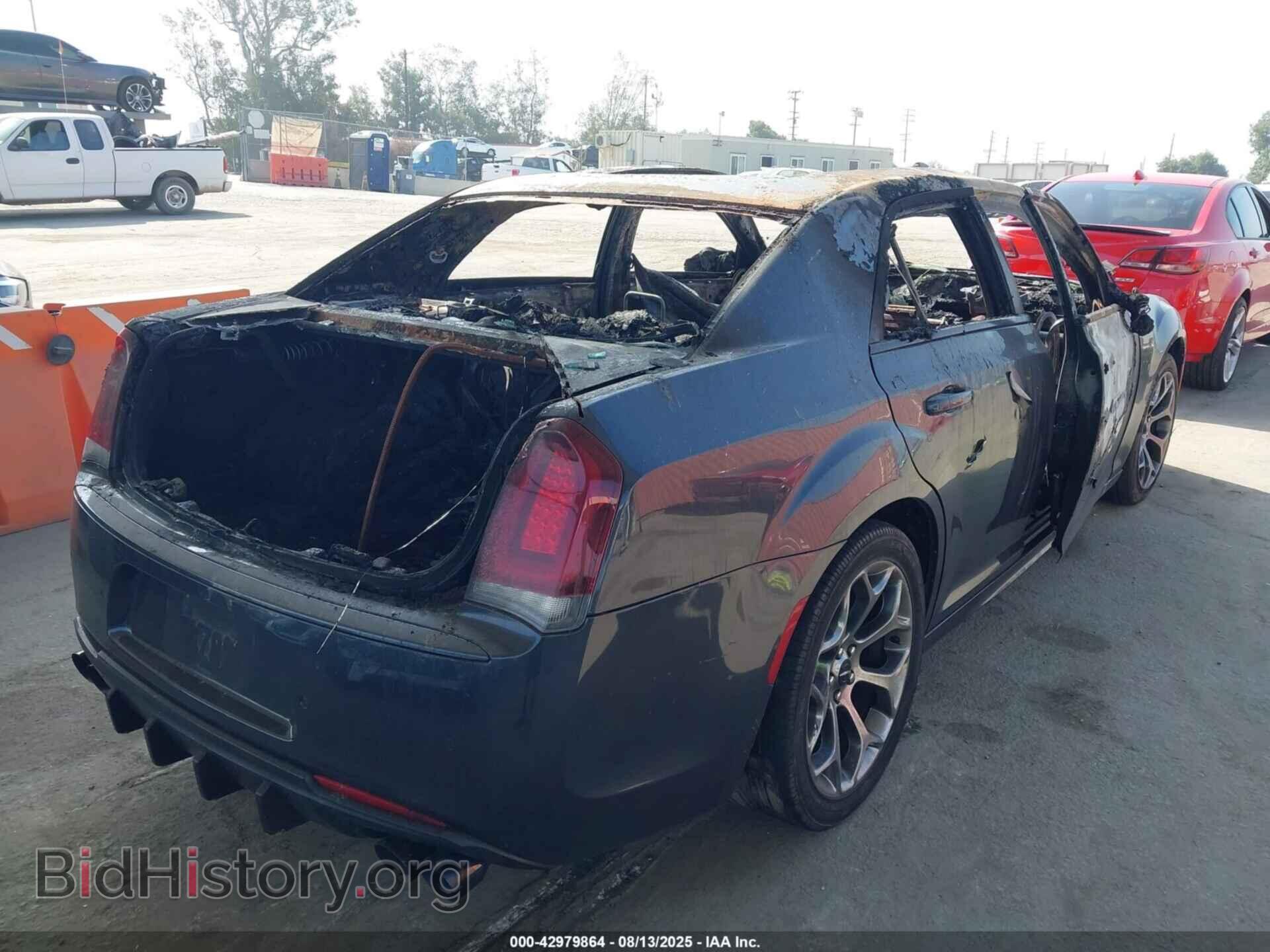 2018 CHRYSLER 300 - VIN: 2C3CCABG8JH244582 - Фото 4