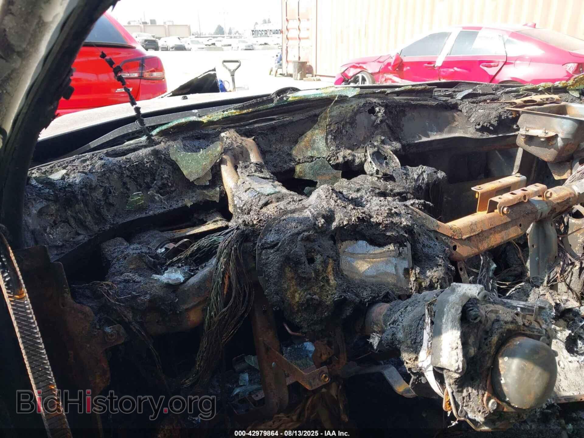 2018 CHRYSLER 300 - VIN: 2C3CCABG8JH244582 - Фото 7