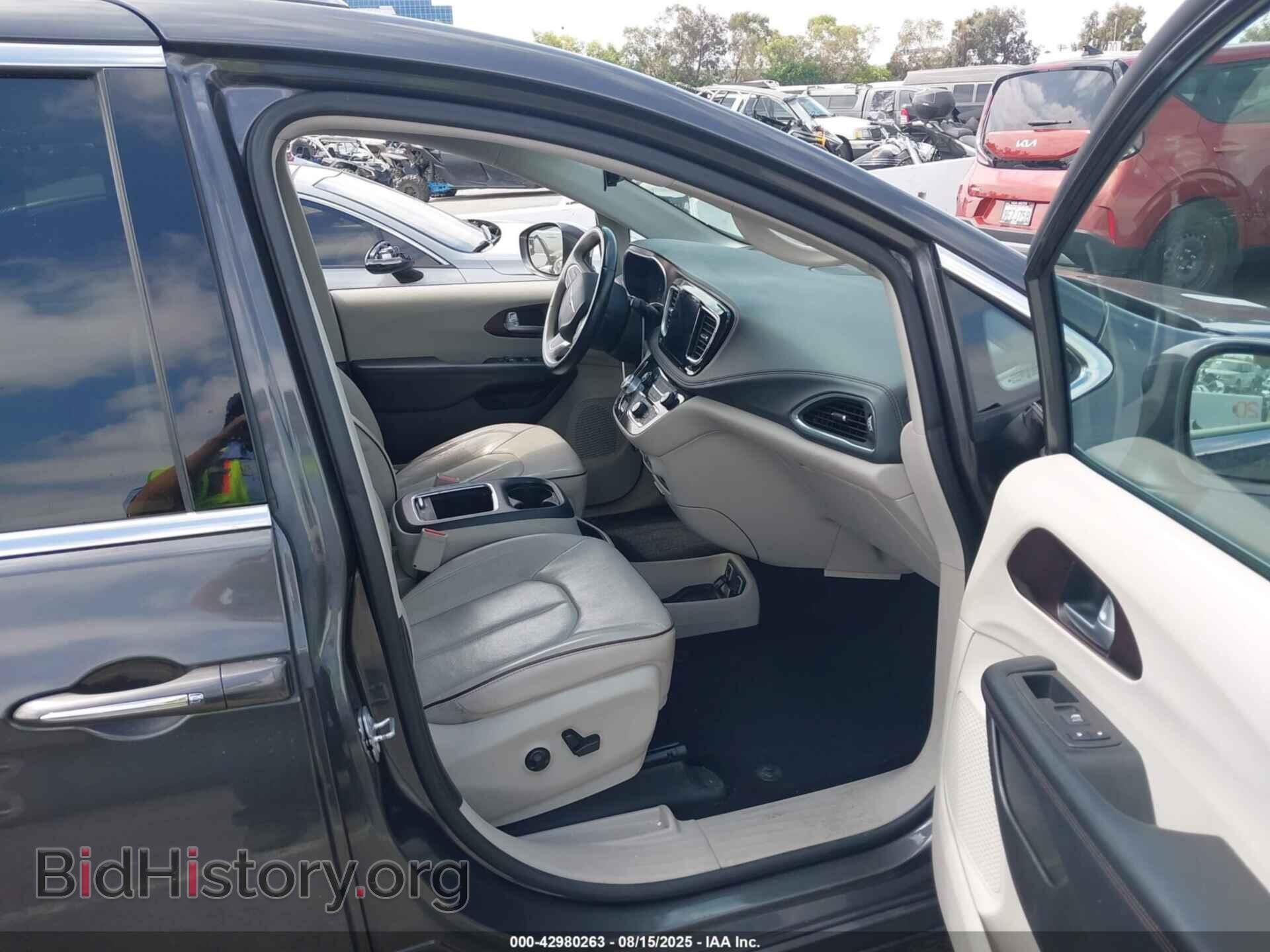 2017 CHRYSLER PACIFICA - VIN: 2C4RC1GG3HR559650 - Фото 5