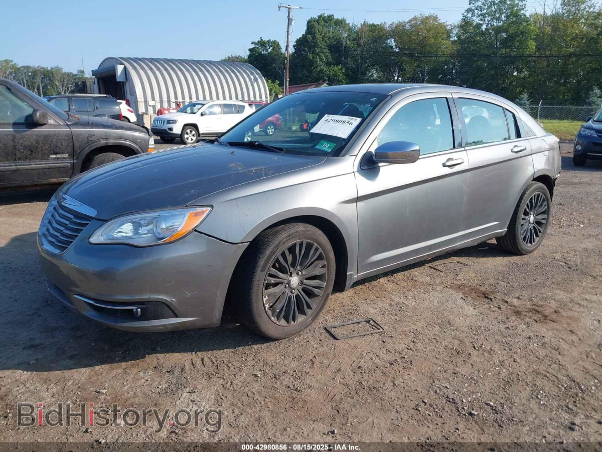 2012 CHRYSLER 200 - VIN: 1C3CCBCB2CN299502 - Фото 2