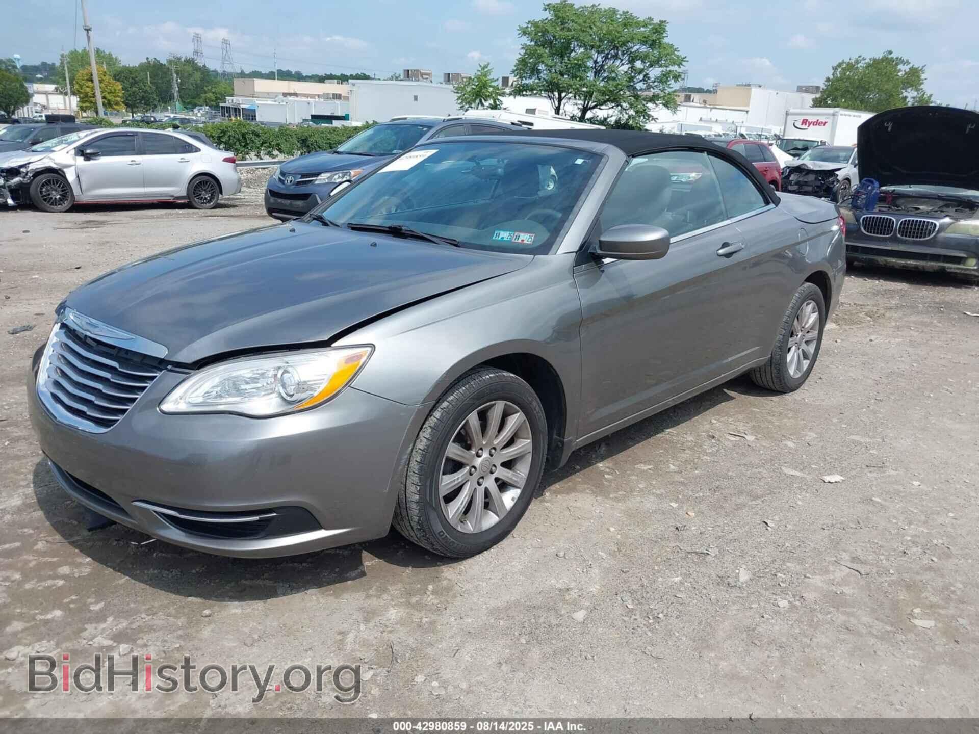 2012 CHRYSLER 200 - VIN: 1C3BCBEB8CN218625 - Фото 2
