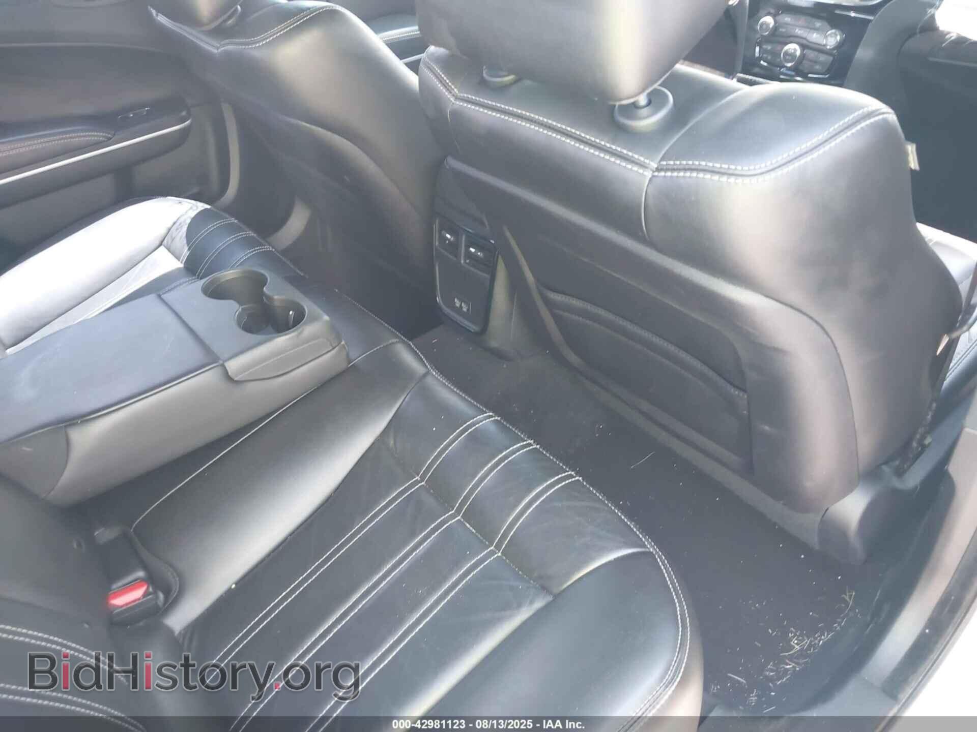 2023 CHRYSLER 300 - VIN: 2C3CCABG2PH514110 - Фото 8