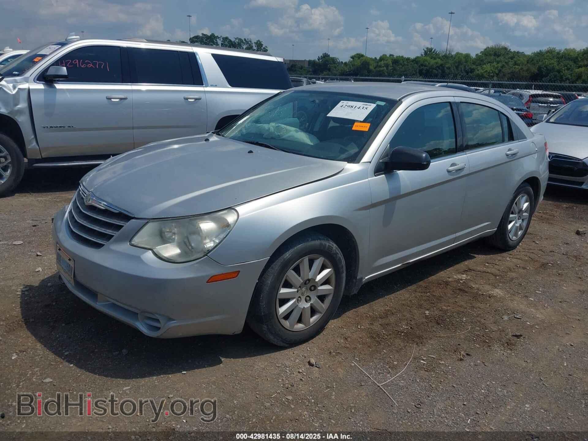 2010 CHRYSLER SEBRING - VIN: 1C3CC4FB7AN211581 - Фото 2