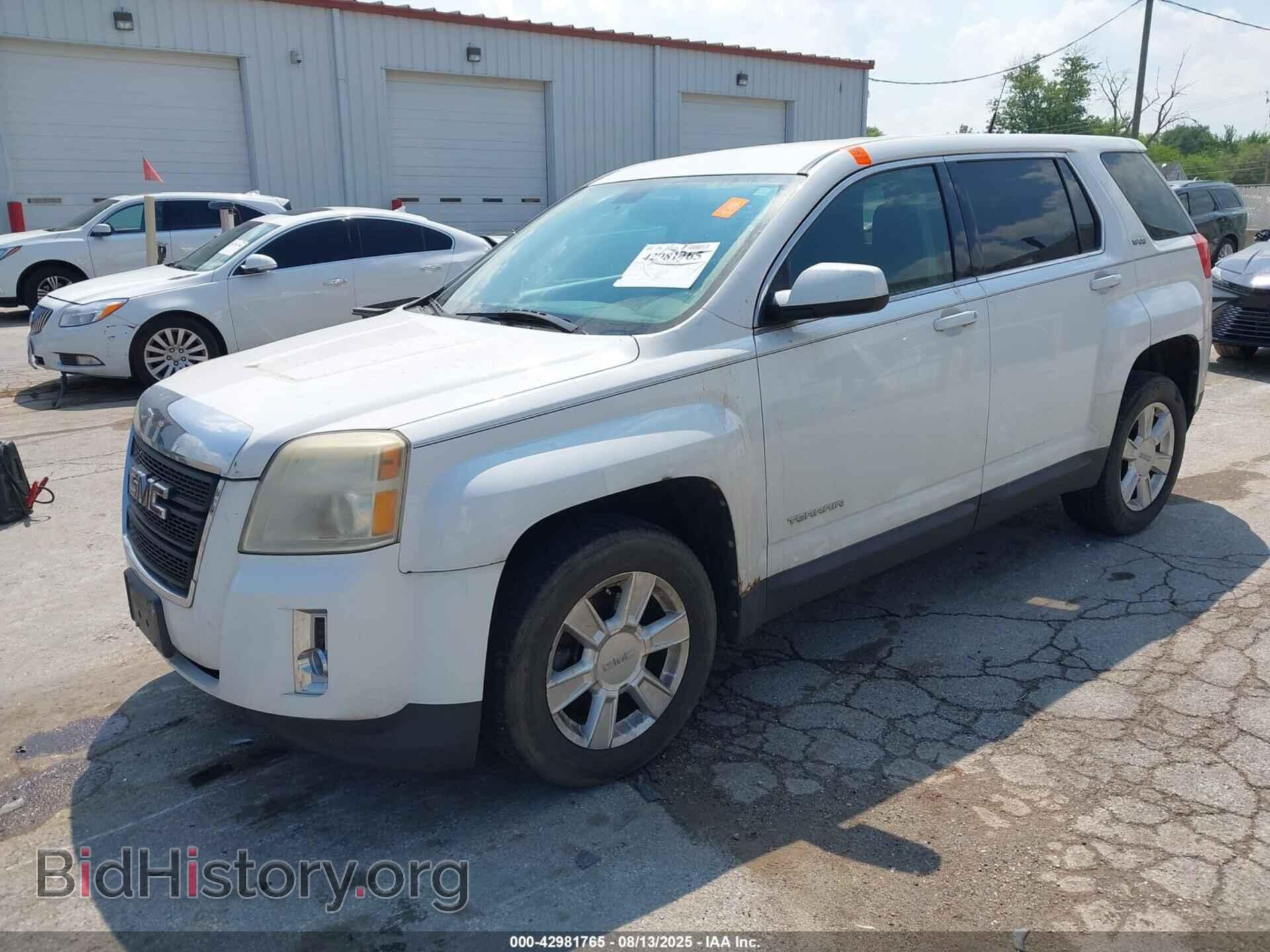 2011 GMC TERRAIN - VIN: 2CTFLREC1B6373541 - Photo 2