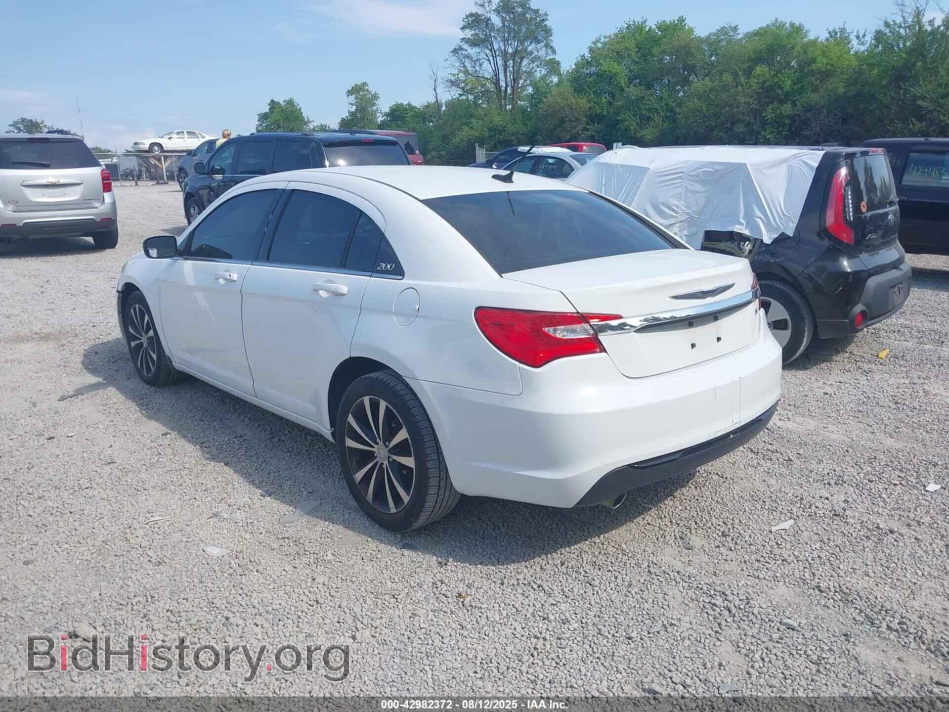 2013 CHRYSLER 200 - VIN: 1C3CCBCG1DN516129 - Фото 3