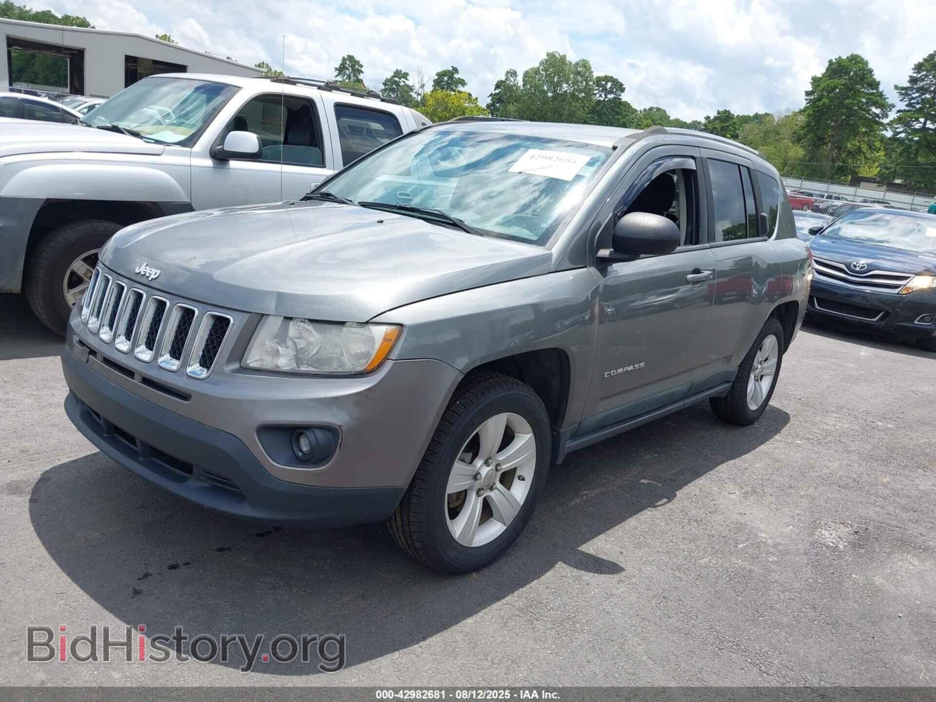 2011 JEEP COMPASS - VIN: 1J4NT1FB7BD228241 - Photo 2