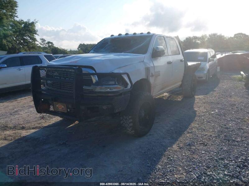 2016 RAM 2500 (VIN 3C6UR5CL6GG260393) — photo 2 of 11
