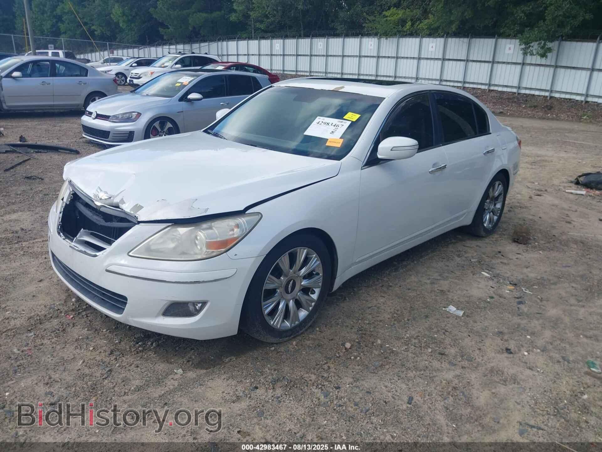 2011 HYUNDAI GENESIS - VIN: KMHGC4DE4BU127604 - Фото 2