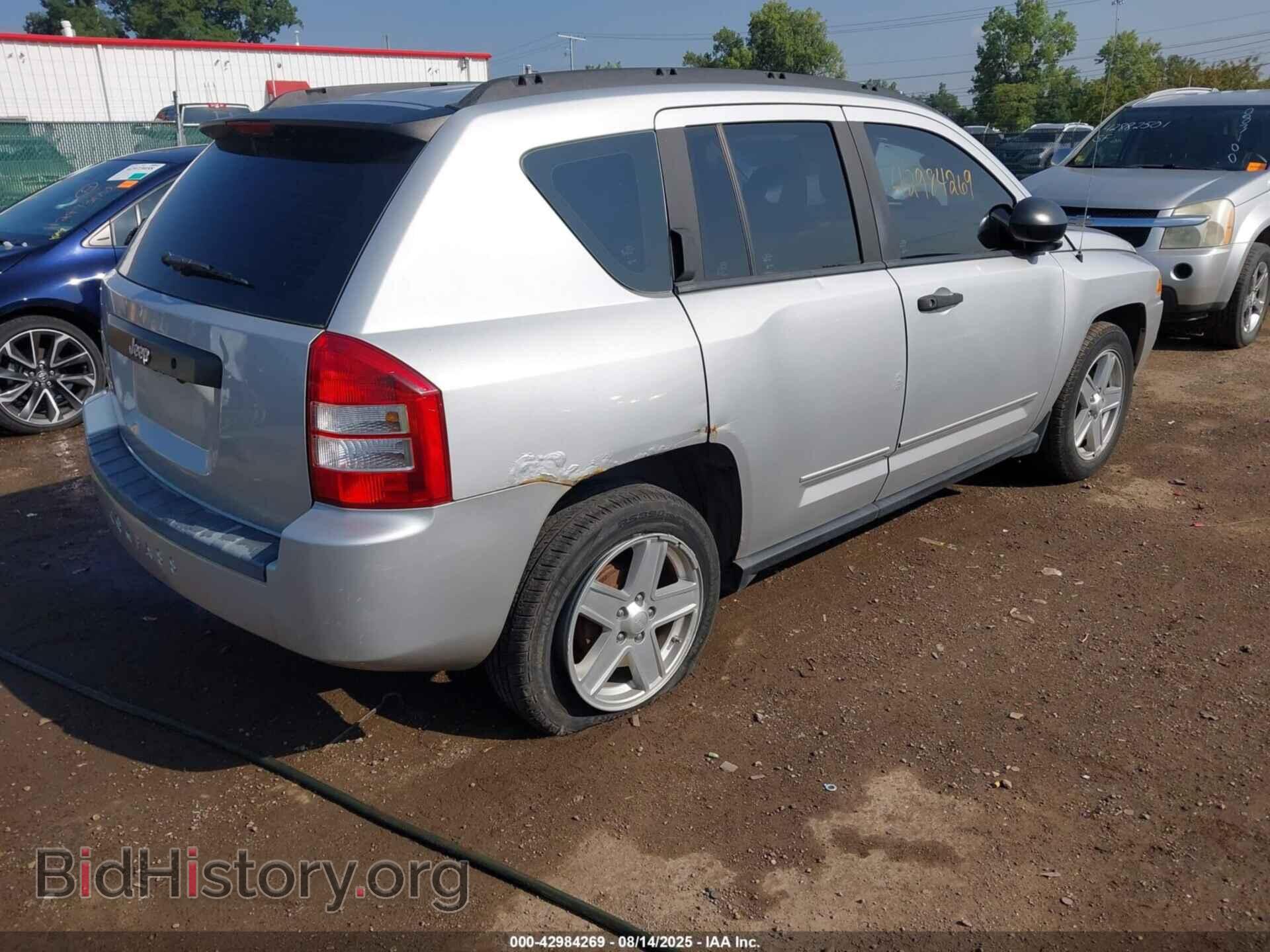 2008 JEEP COMPASS - VIN: 1J8FT47008D789312 - Фото 4