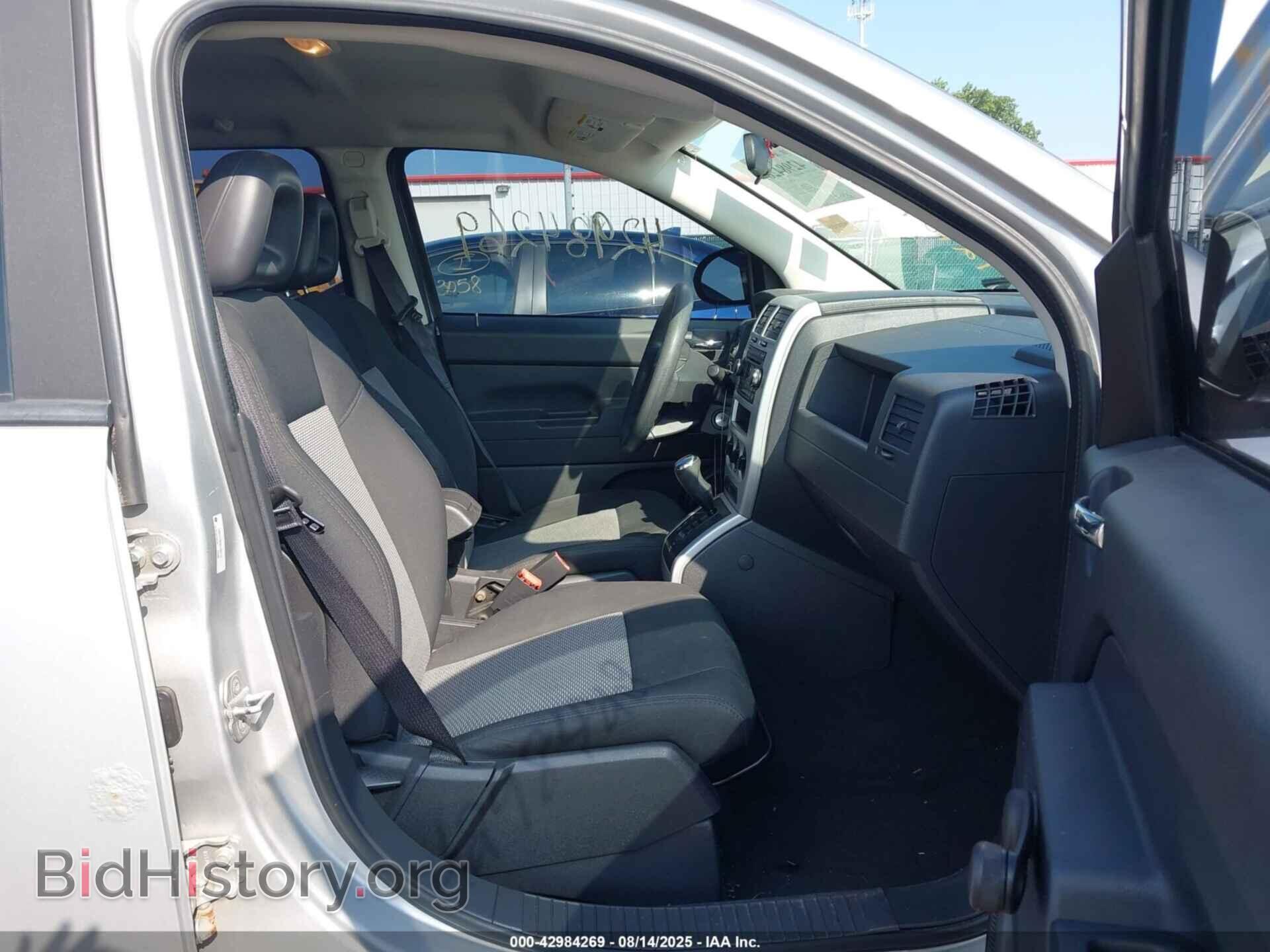 2008 JEEP COMPASS - VIN: 1J8FT47008D789312 - Фото 5
