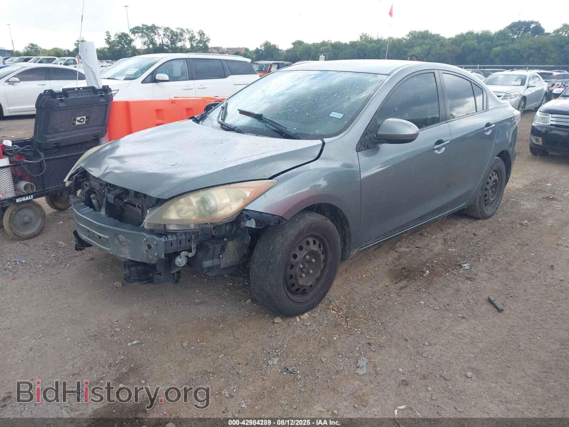 2013 MAZDA MAZDA3 - VIN: JM1BL1U70D1752231 - Фото 2
