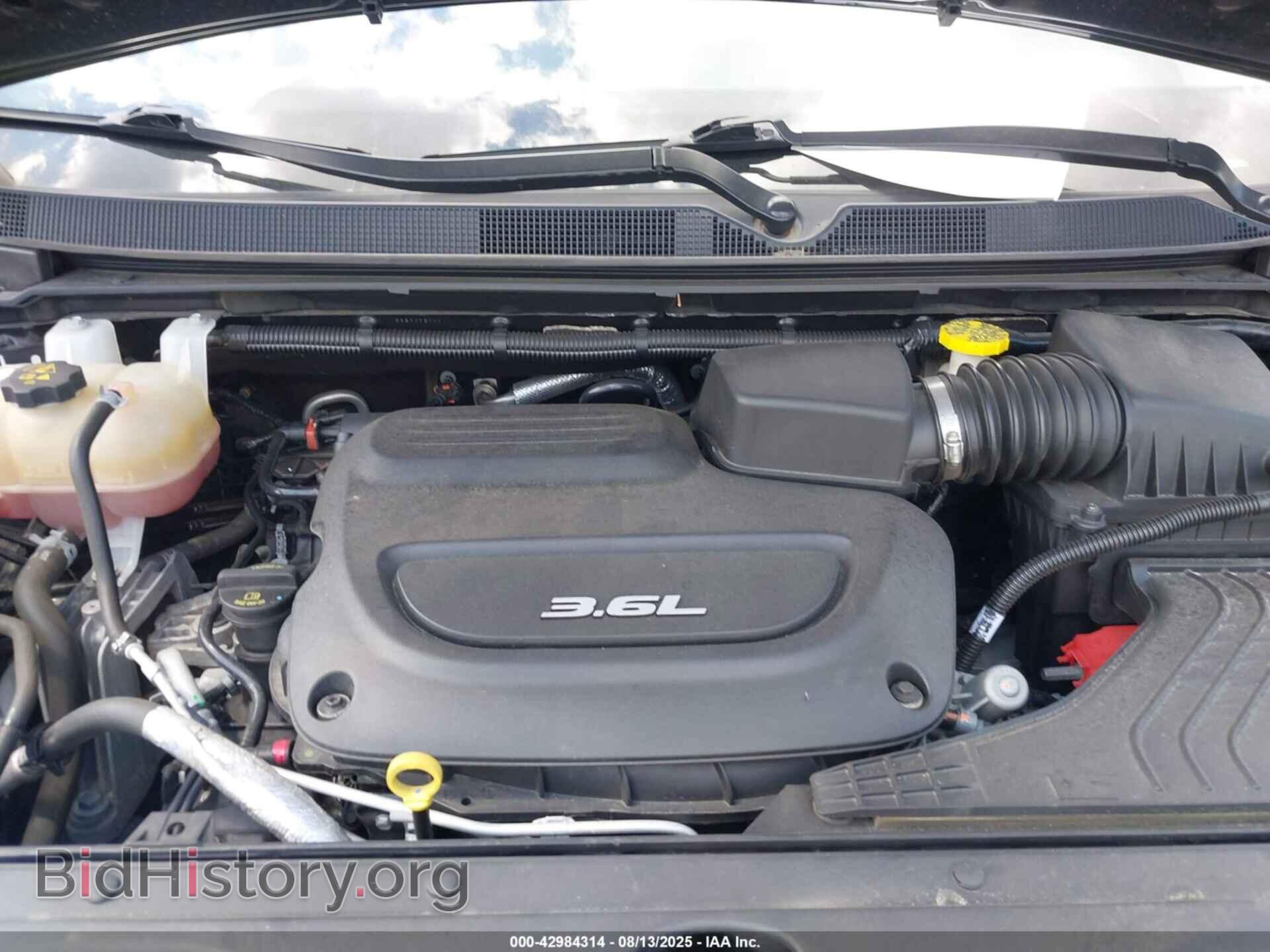2018 CHRYSLER PACIFICA - VIN: 2C4RC1FG2JR277765 - Photo 10