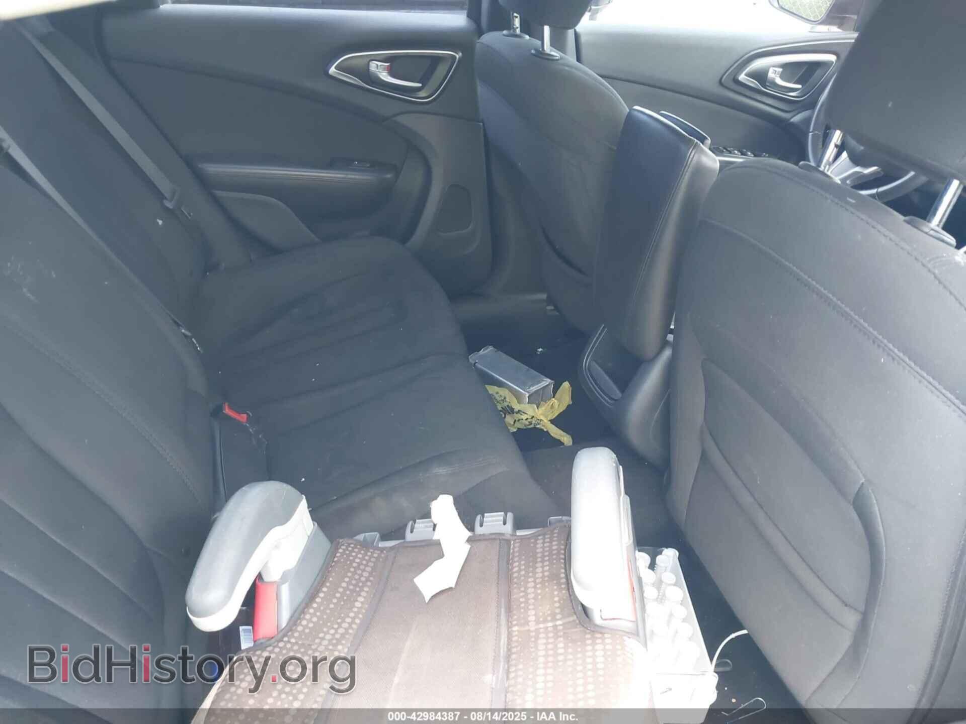 2016 CHRYSLER 200 - VIN: 1C3CCCFB5GN186232 - Фото 8