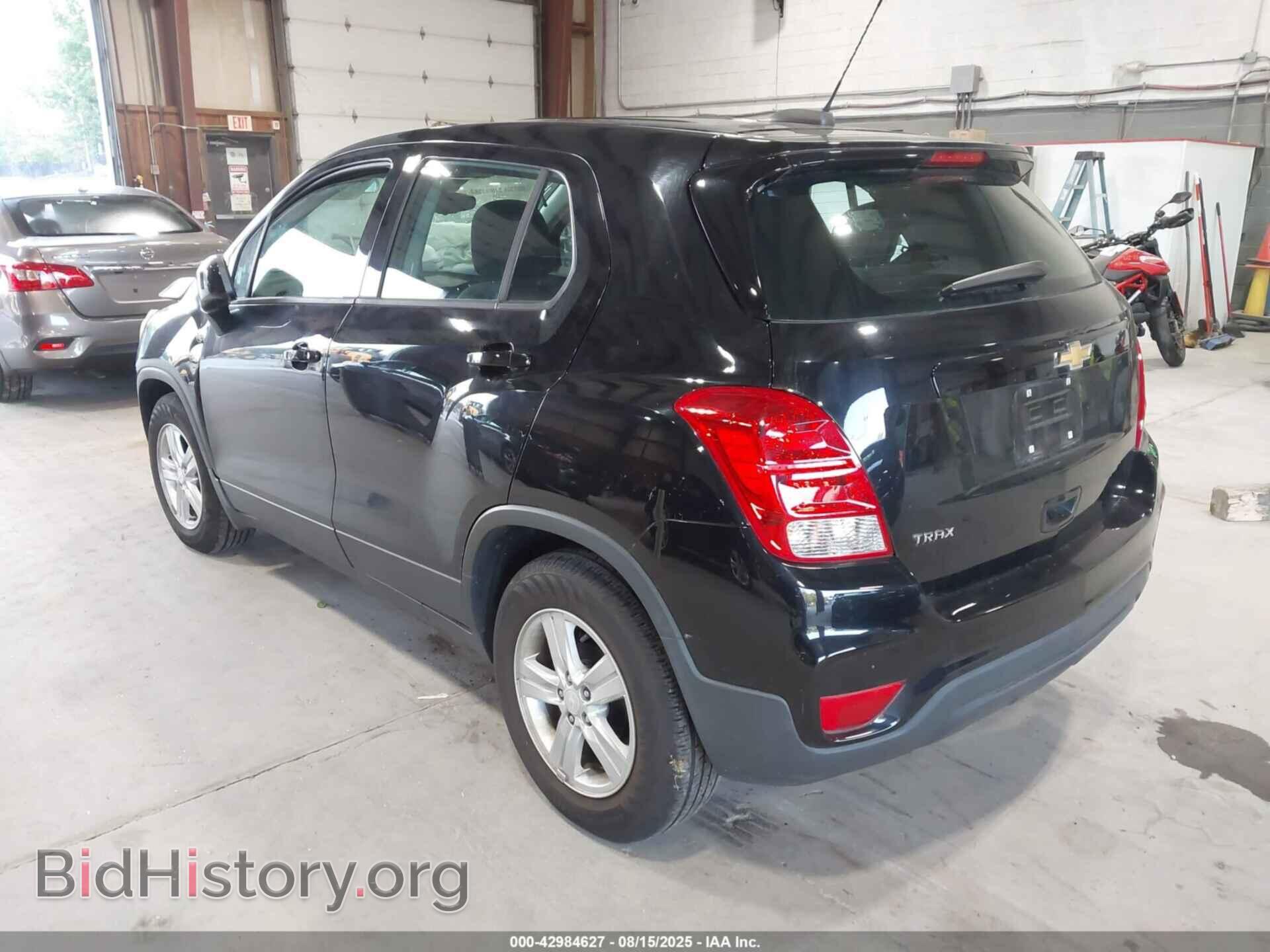 2019 CHEVROLET TRAX - VIN: 3GNCJKSBXKL334716 - Фото 3