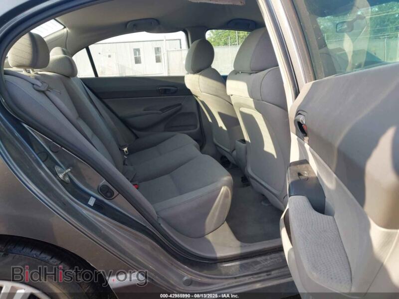 2010 Honda CIVIC (VIN 19XFA1F32AE010374) — фото 8 из 17