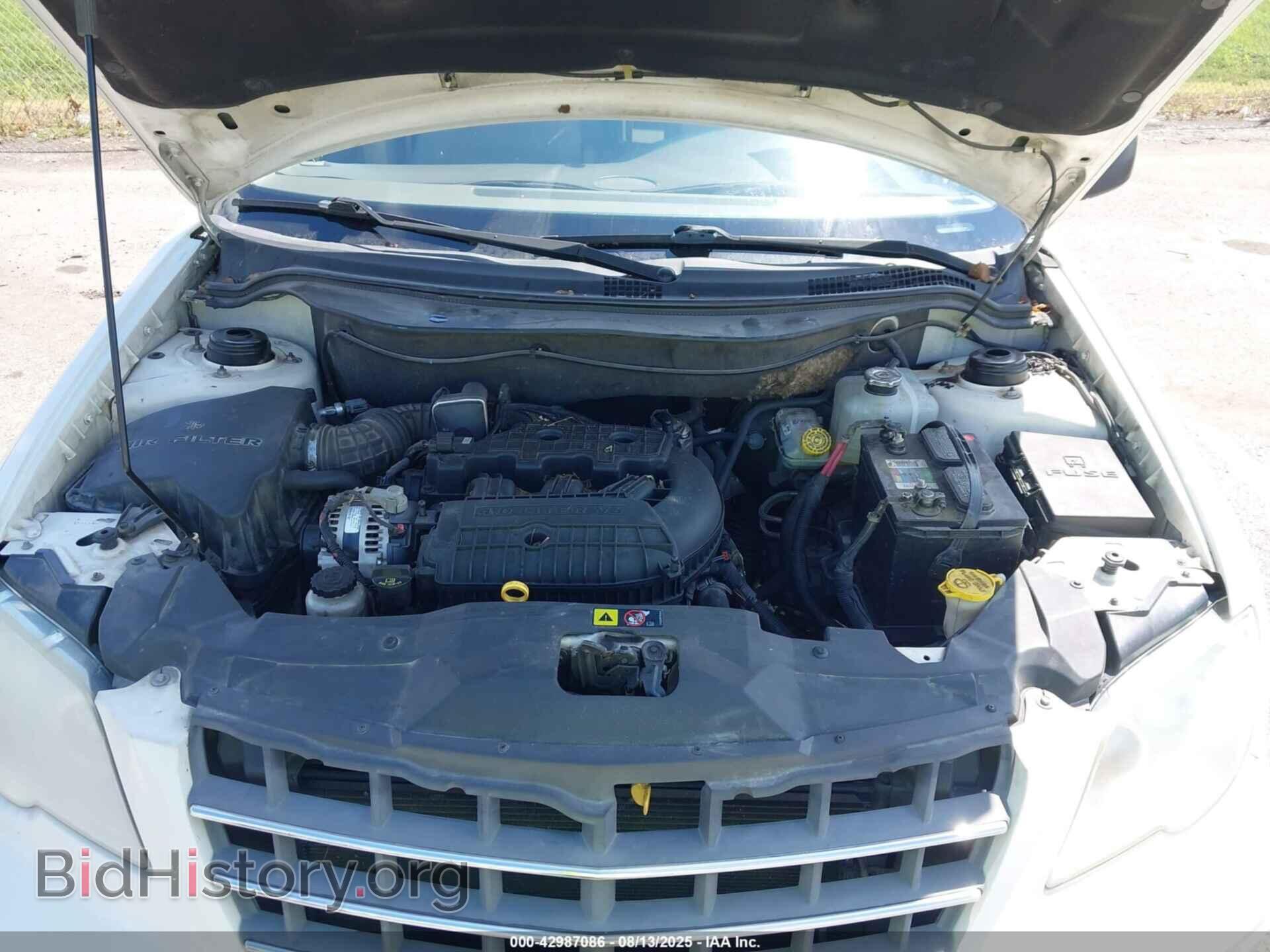 2008 CHRYSLER PACIFICA - VIN: 2A8GM68X68R641476 - Фото 10
