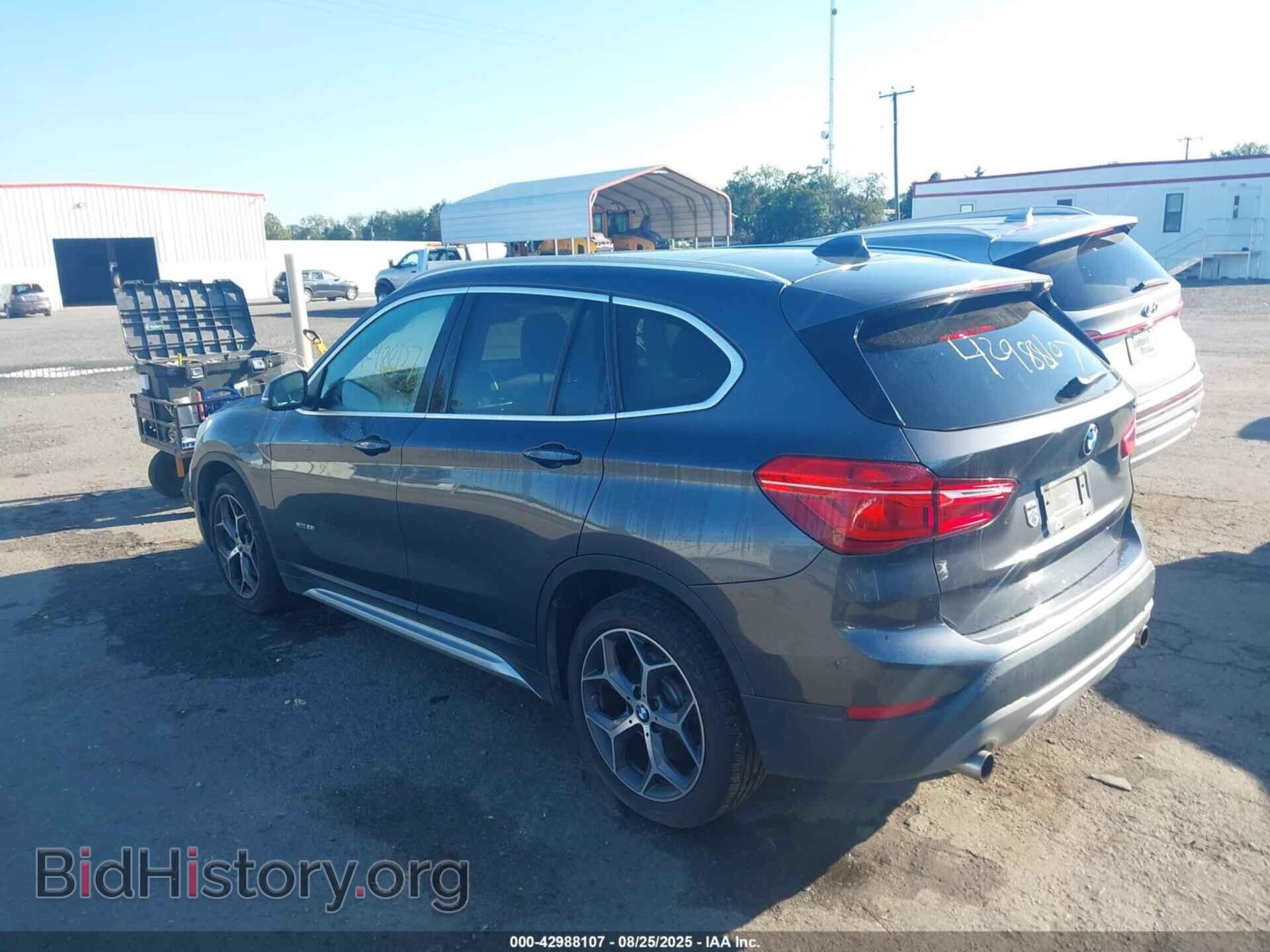 2017 BMW X1 - VIN: WBXHT3Z31H4A57231 - Фото 3