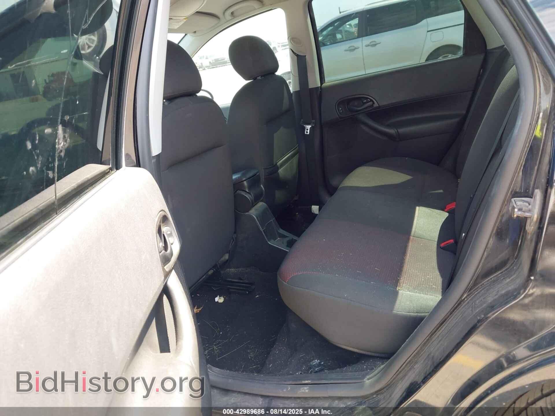 2005 FORD FOCUS - VIN: 1FAFP38Z85W115921 - Фото 8