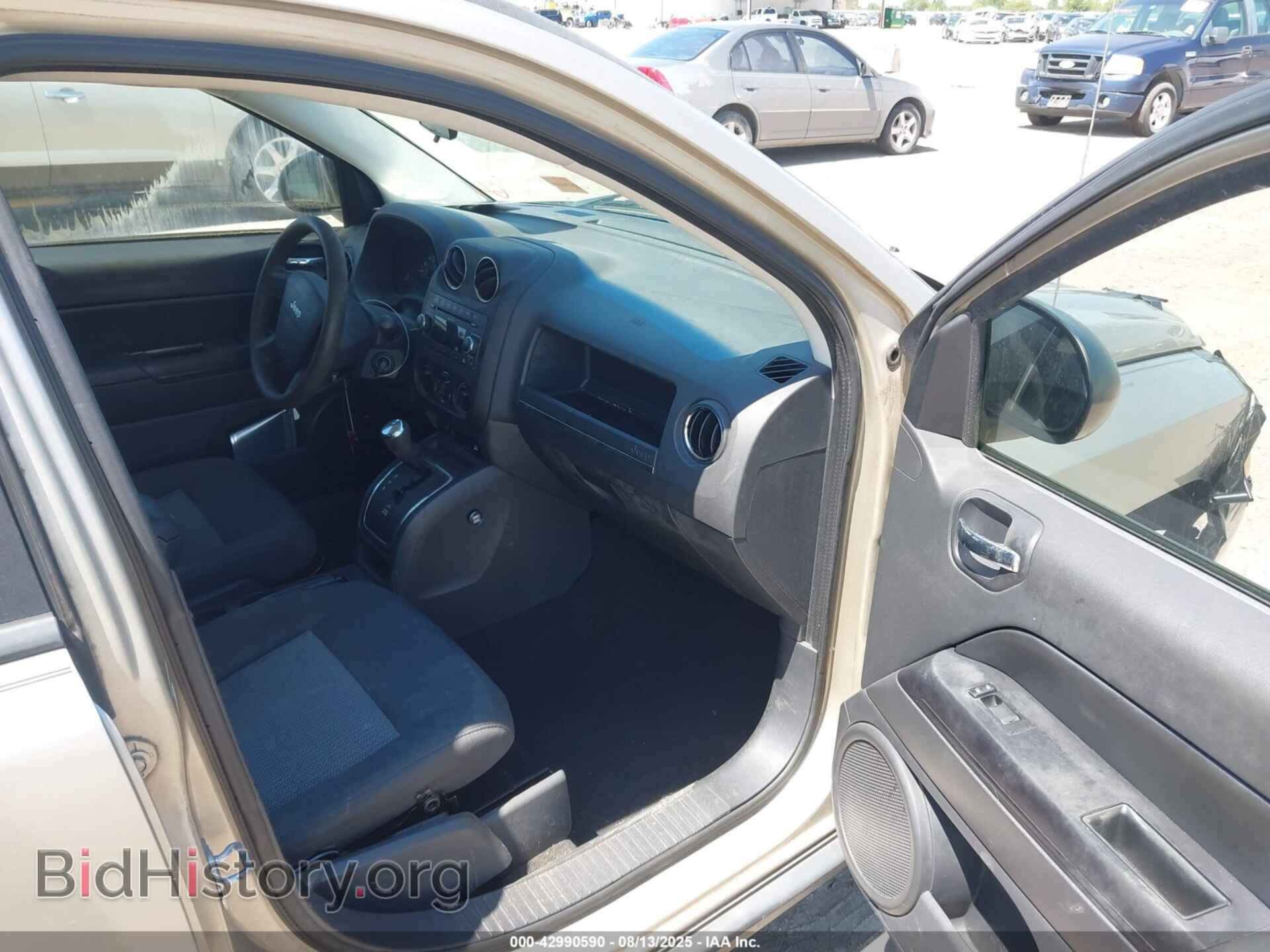 2009 JEEP COMPASS - VIN: 1J4FT47B29D140681 - Photo 5