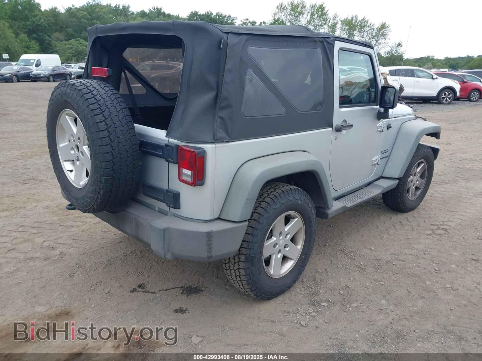 2011 JEEP WRANGLER - VIN: 1J4AA2D10BL528892 - Фото 4