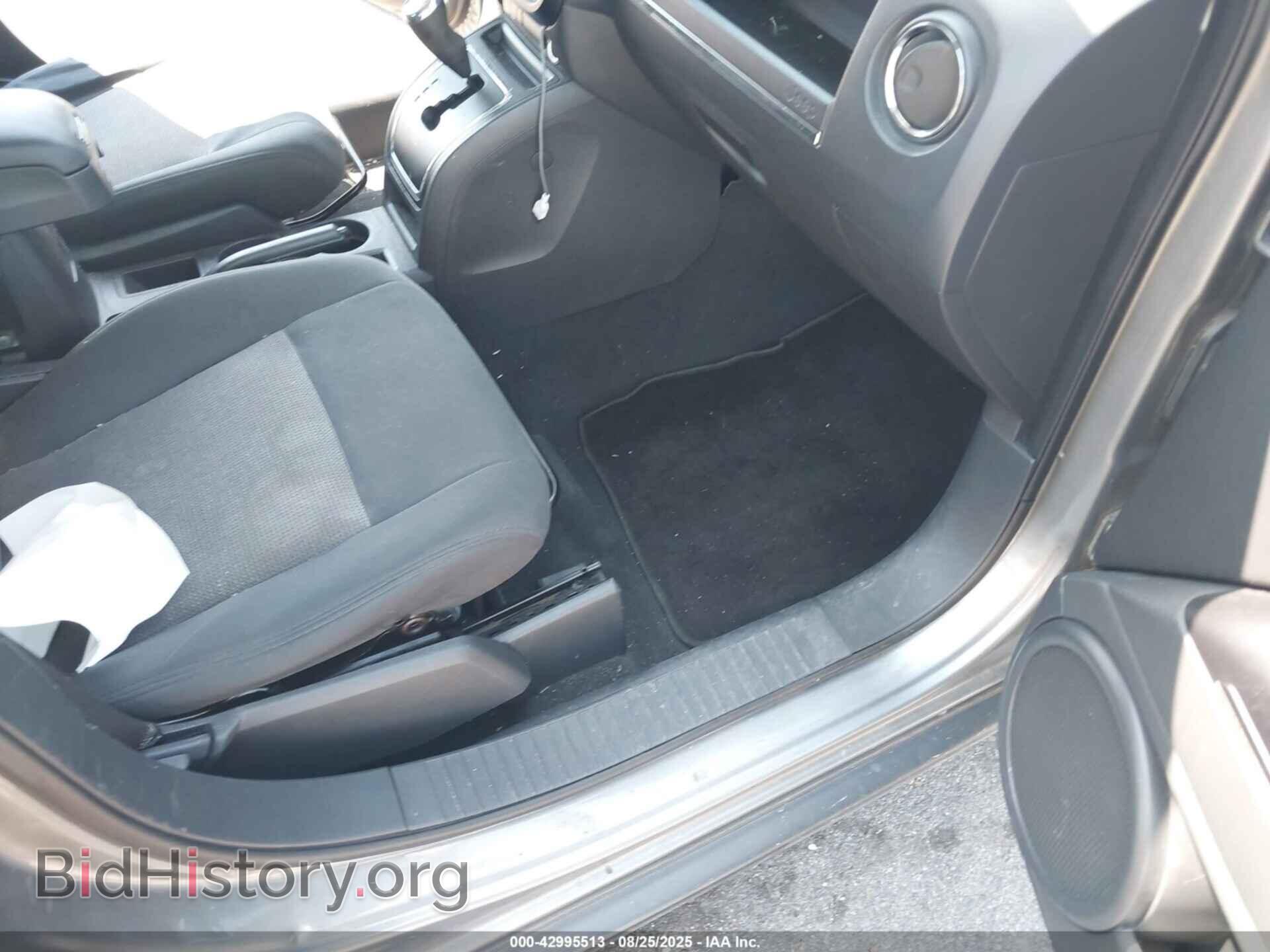2011 JEEP COMPASS - VIN: 1J4NT1FA9BD245856 - Photo 5