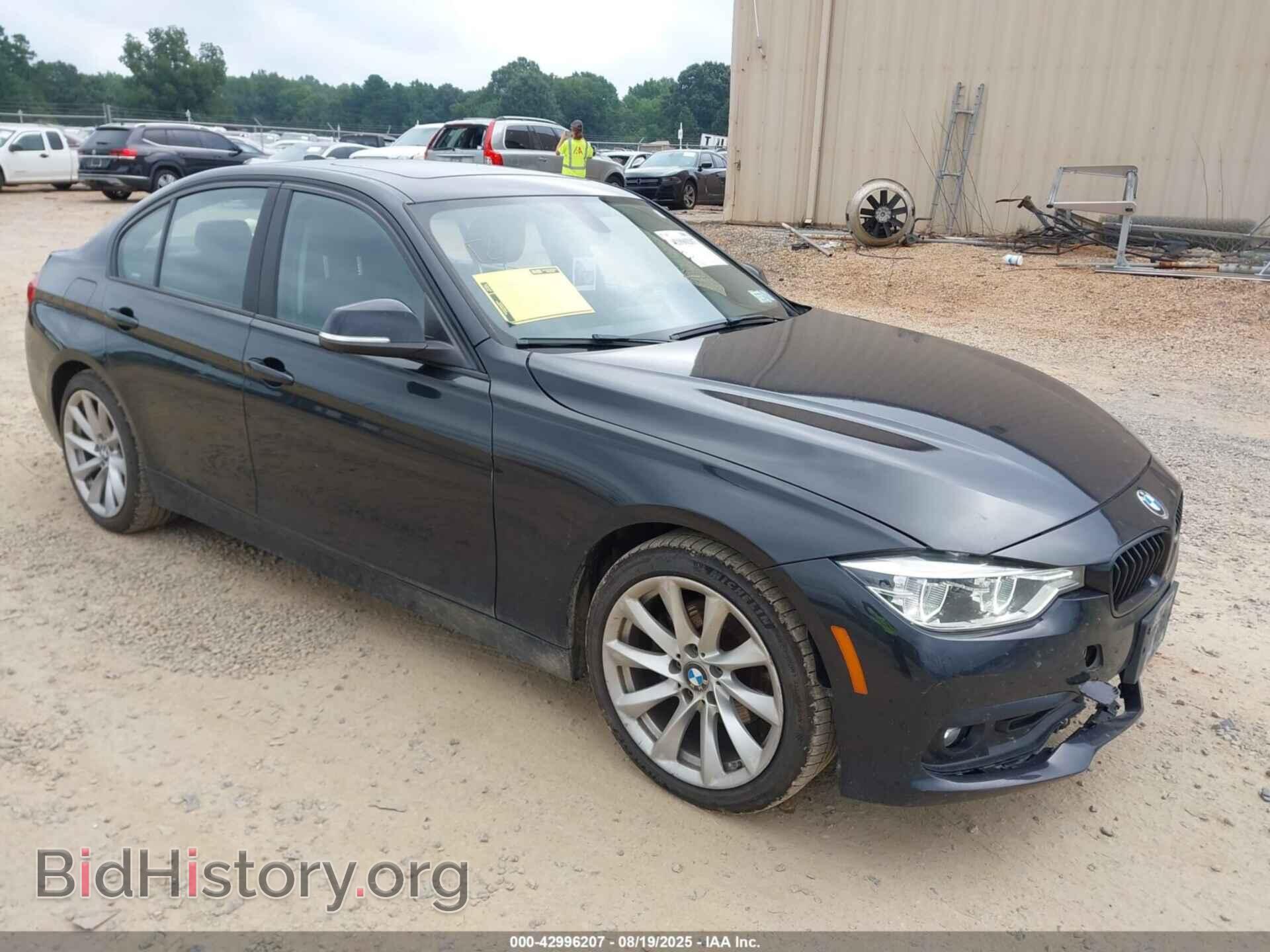 Фотография WBA8E1G52JNU91443 - BMW 320I 2018
