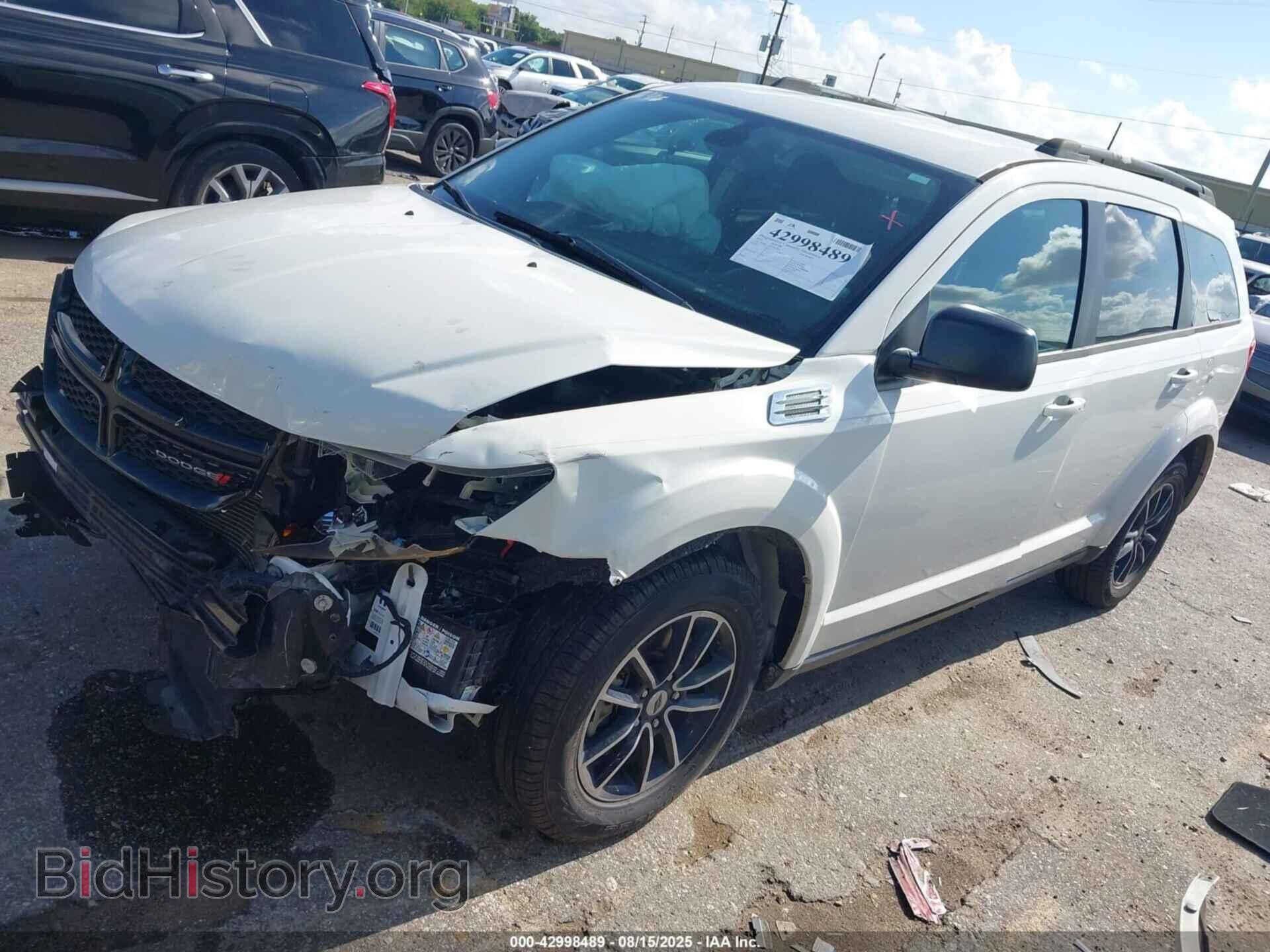 2018 DODGE JOURNEY - VIN: 3C4PDCAB5JT520011 - Фото 2