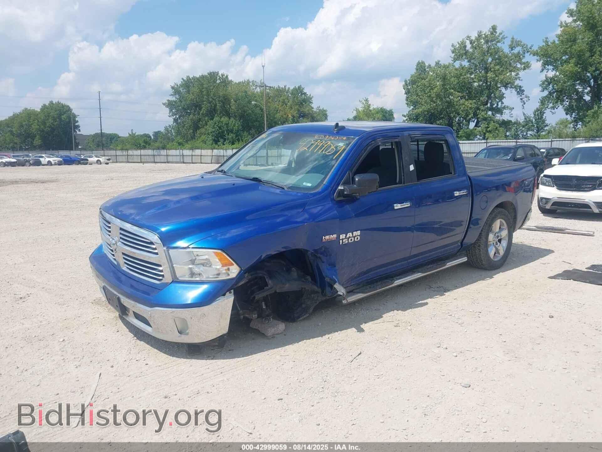 2017 RAM 1500 - VIN: 3C6RR7LT2HG533669 - Фото 2